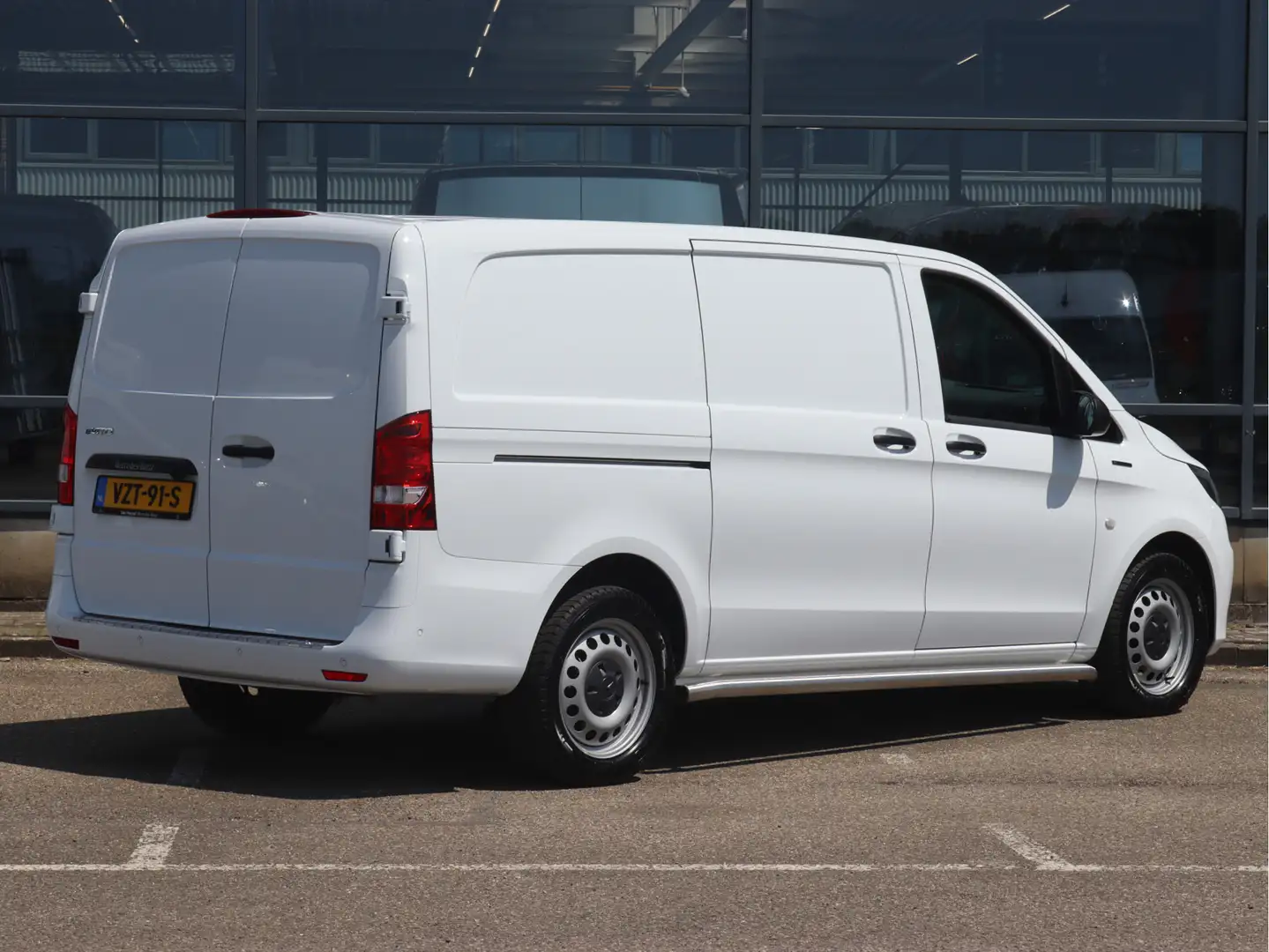 Mercedes-Benz Vito eVito L2 66 kWh | AIRCO/NAVI/CAMERA | Certified Blanc - 2
