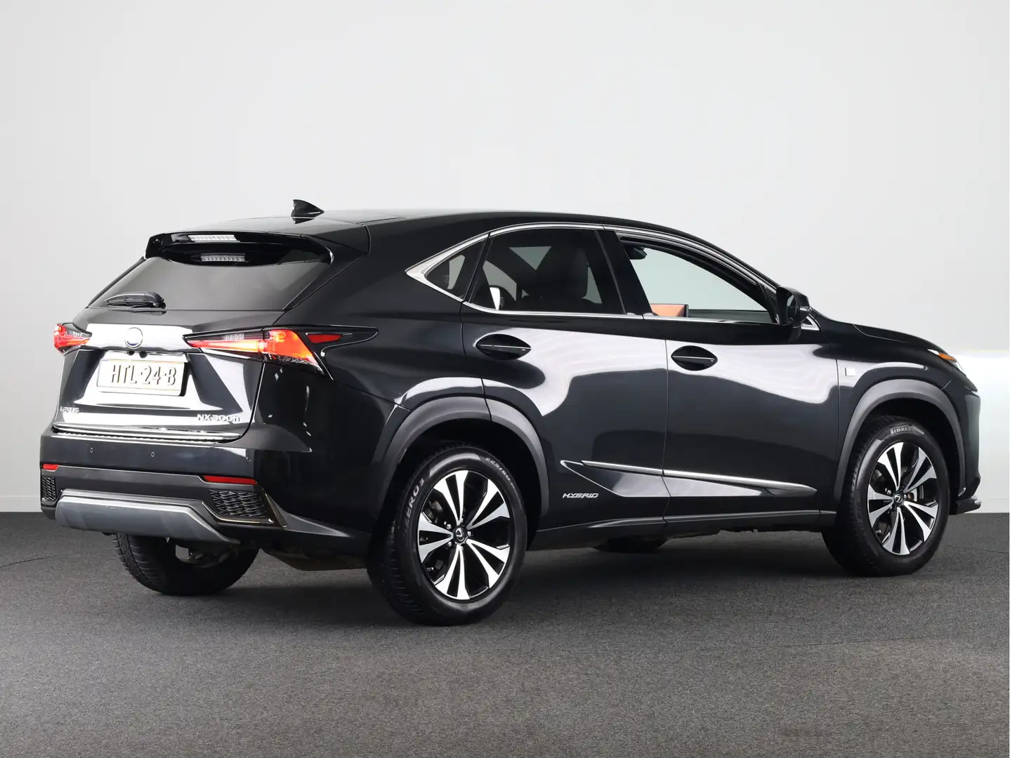 Lexus NX 300h AWD F Sport Line Limited | Glazen Panoramadak | St Zwart - 2