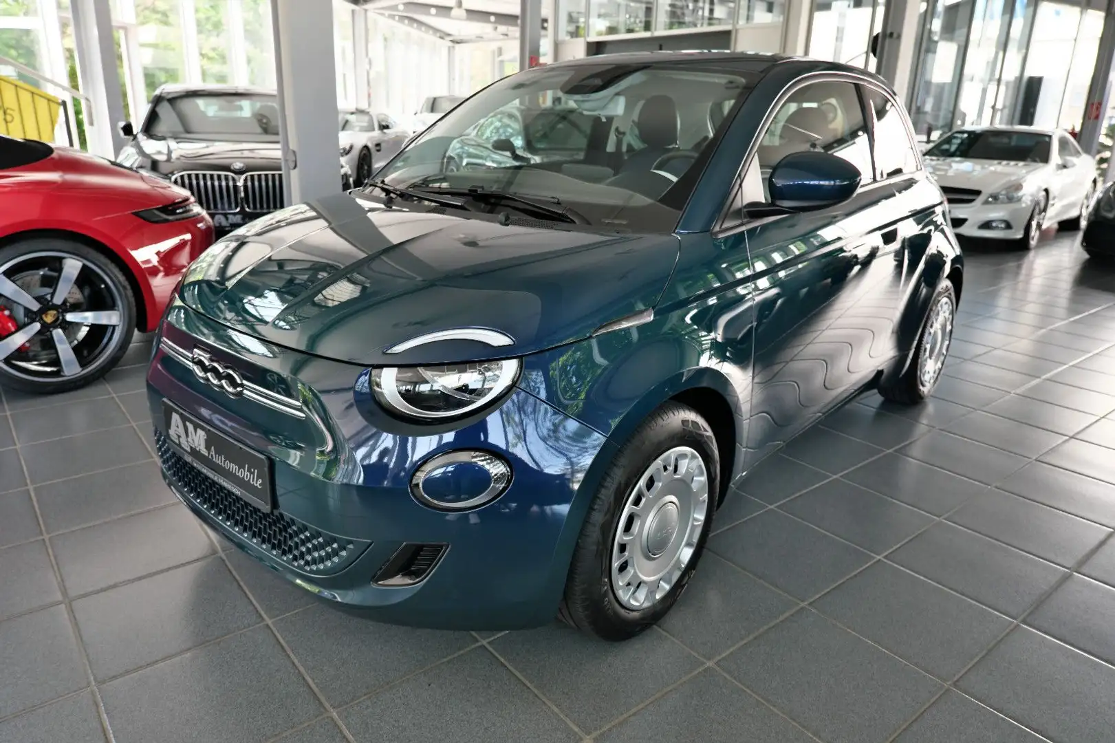 Fiat 500e Action AppleCarplay Winter+Sommerräder DE Grün - 1