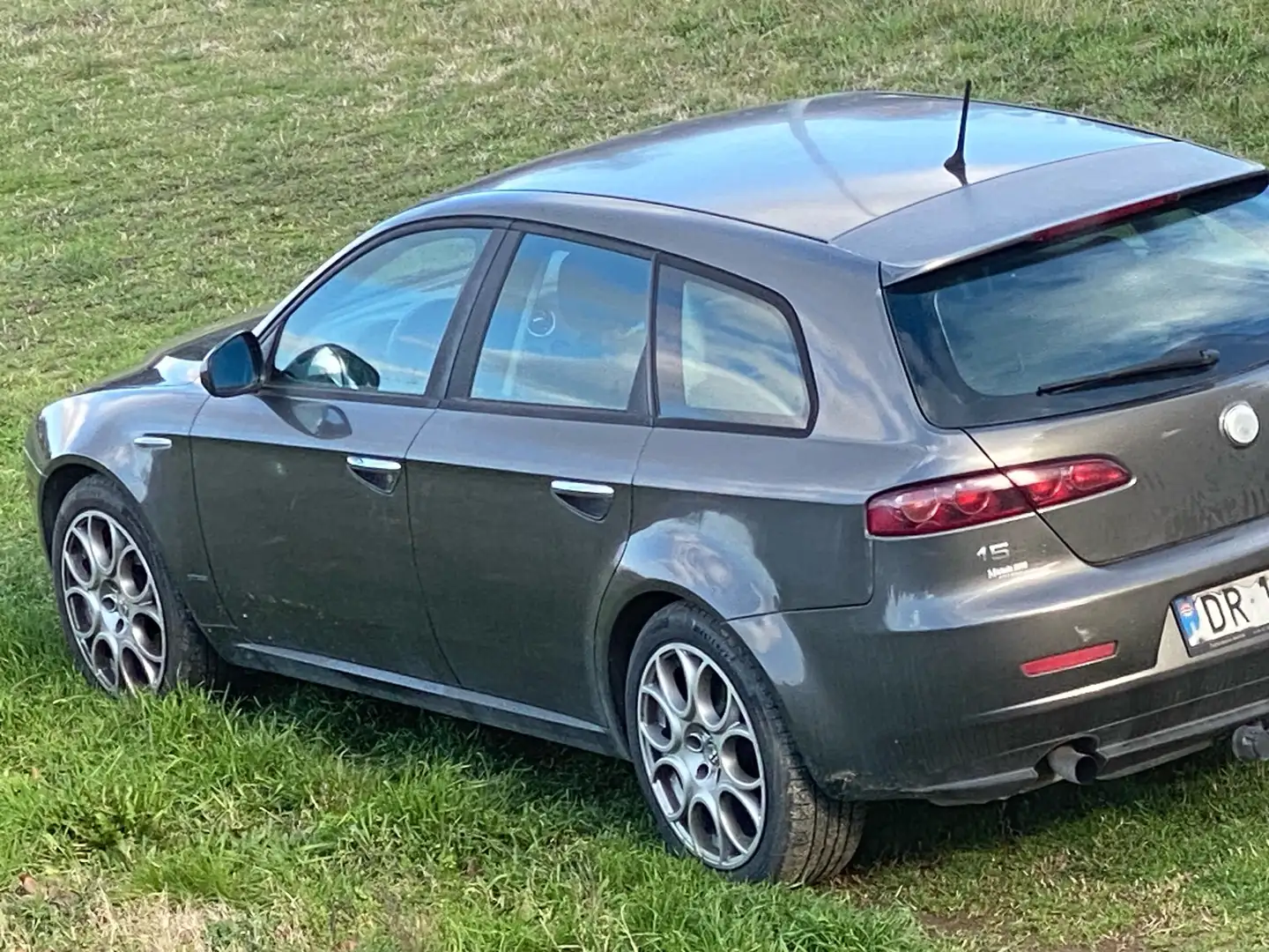 Alfa Romeo 159 SW 1.9 jtdm 16v Distinctive 150cv - 1