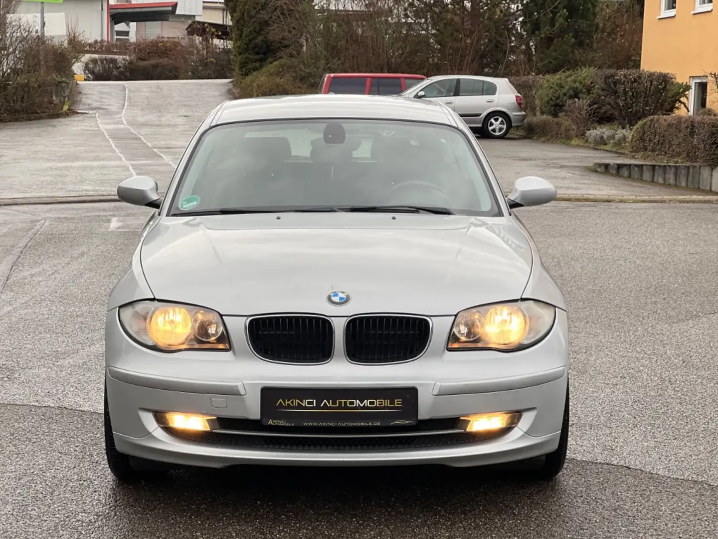 BMW 120 d *AUTOMATIK*4xTürer*Parktronic*Sitzheizung* Argent - 2