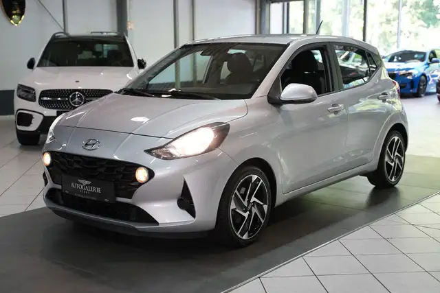 Hyundai i10 Trend*KAMERA*SPURHALTE*NAVI*PDC*TEMPOMAT*TOP