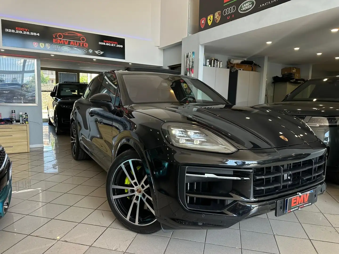 Porsche Cayenne 3.0 V6 E-Hybrid Platinum Edition Nero - 1