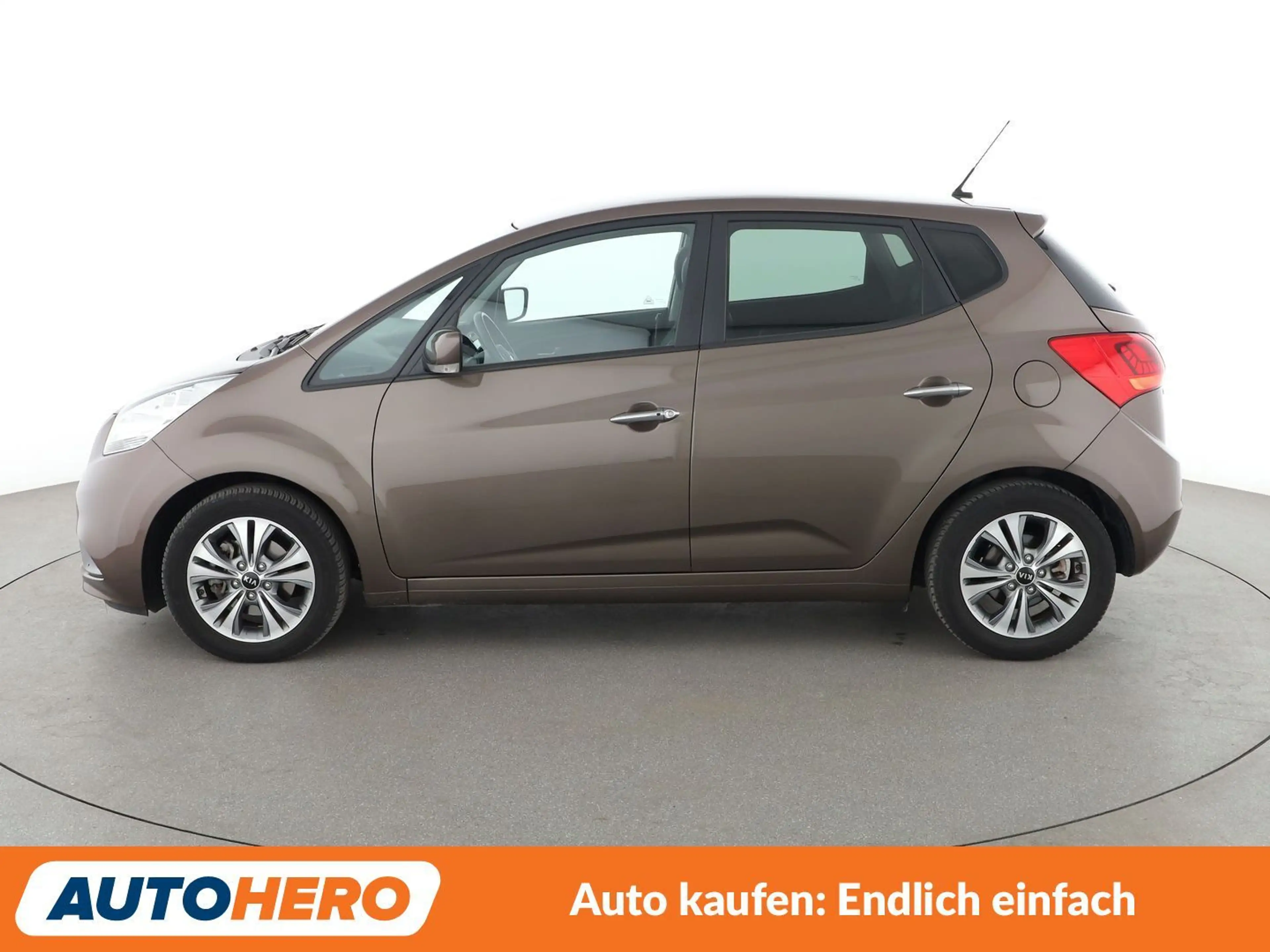 Kia Venga 1.6 Dream Team *NAVI*CAM*SHZ*LHZ*ALU*AHK* — photo 3