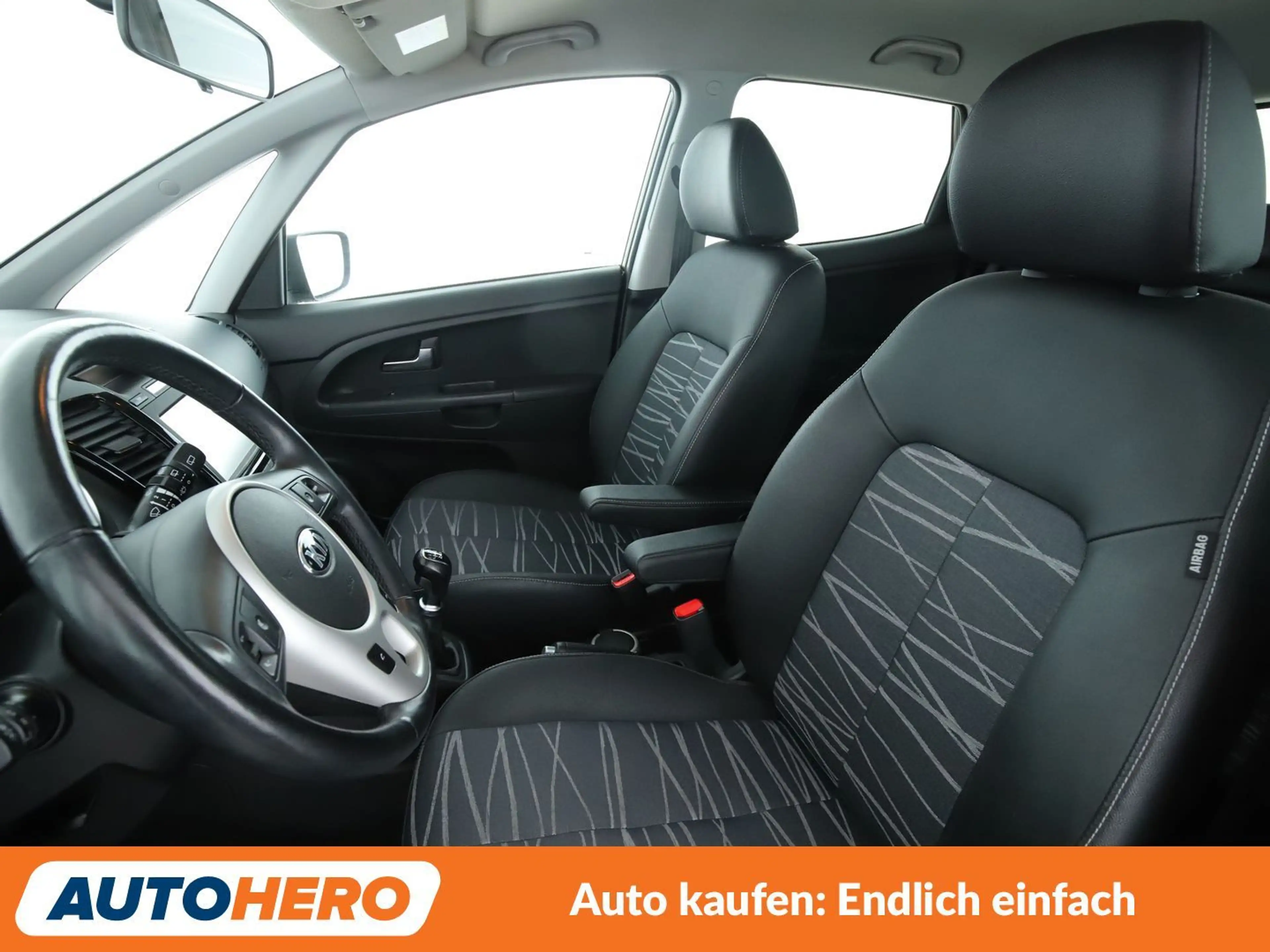 Kia Venga 1.6 Dream Team *NAVI*CAM*SHZ*LHZ*ALU*AHK* — photo 10