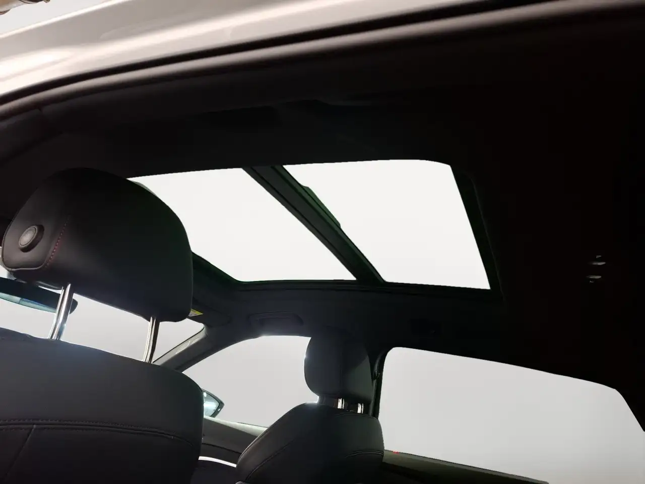 Audi Q8 e-tron 55 quattro S line S-Line AHK HUD Matrix 17