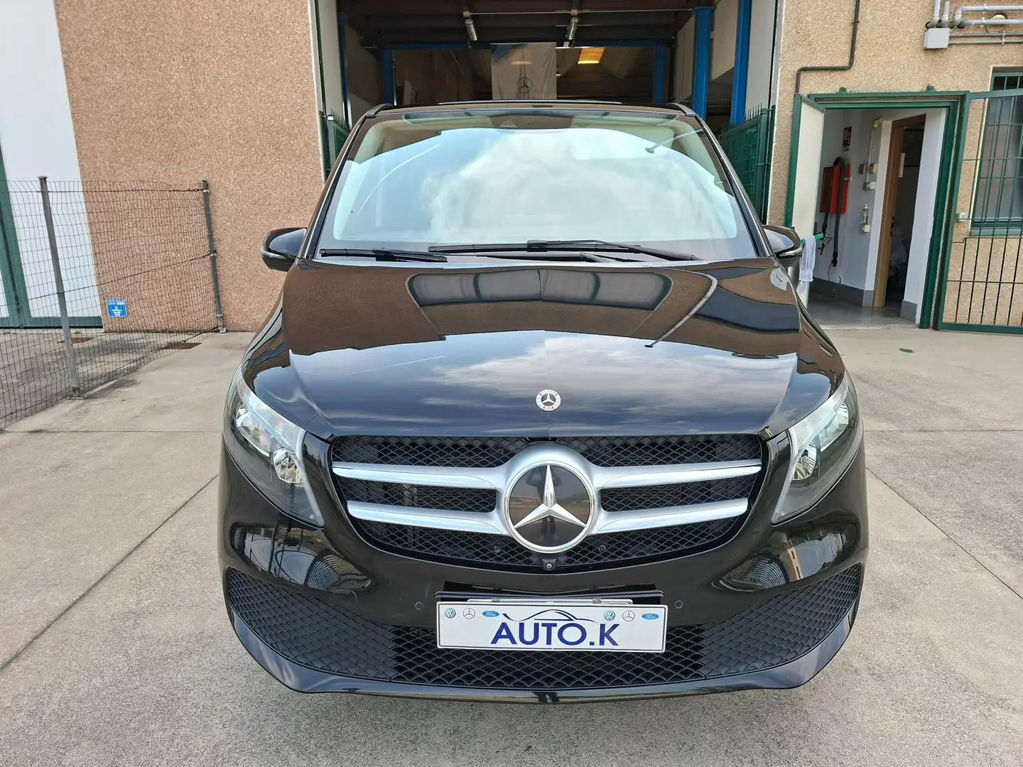 Mercedes-Benz V 300 4Matic Premium Noir - 2