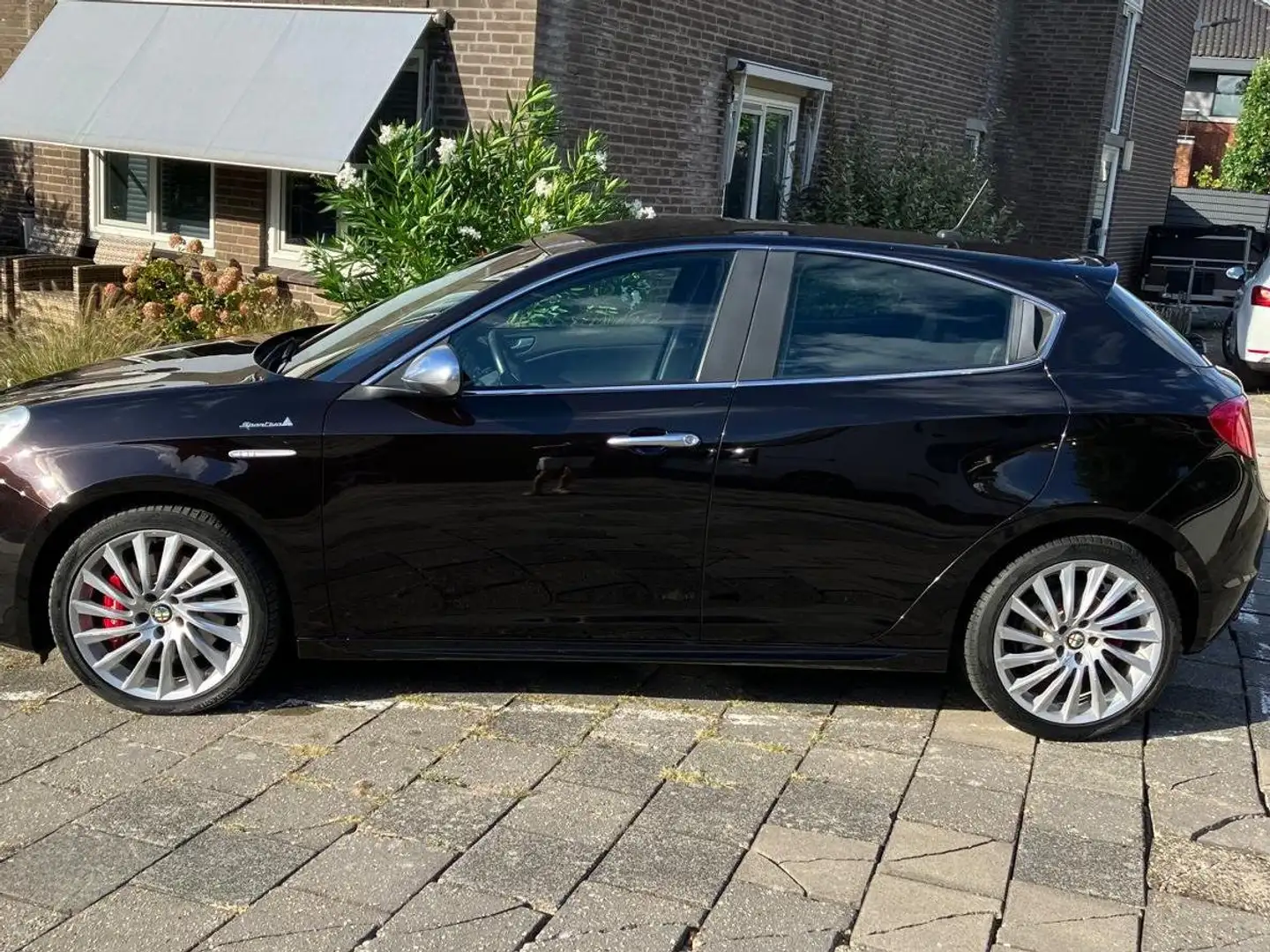 Alfa Romeo Giulietta Giulietta Sportiva 1.4 T Bns Exec Zwart - 1