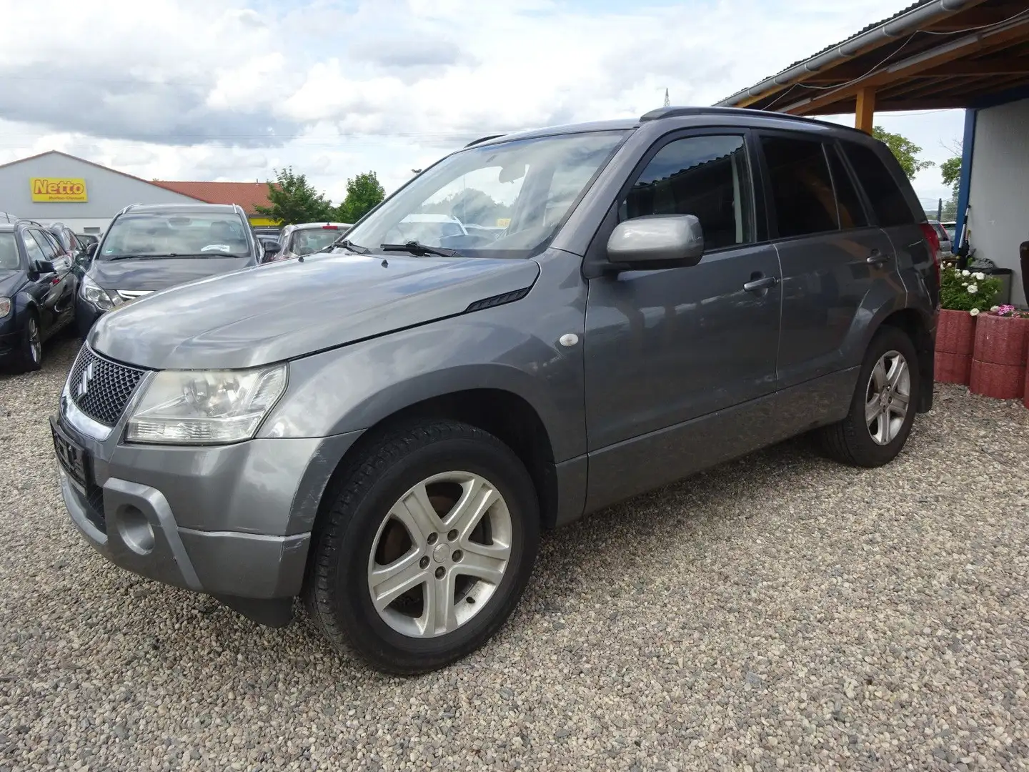 Suzuki Grand Vitara 2.0 Comfort Grau - 1
