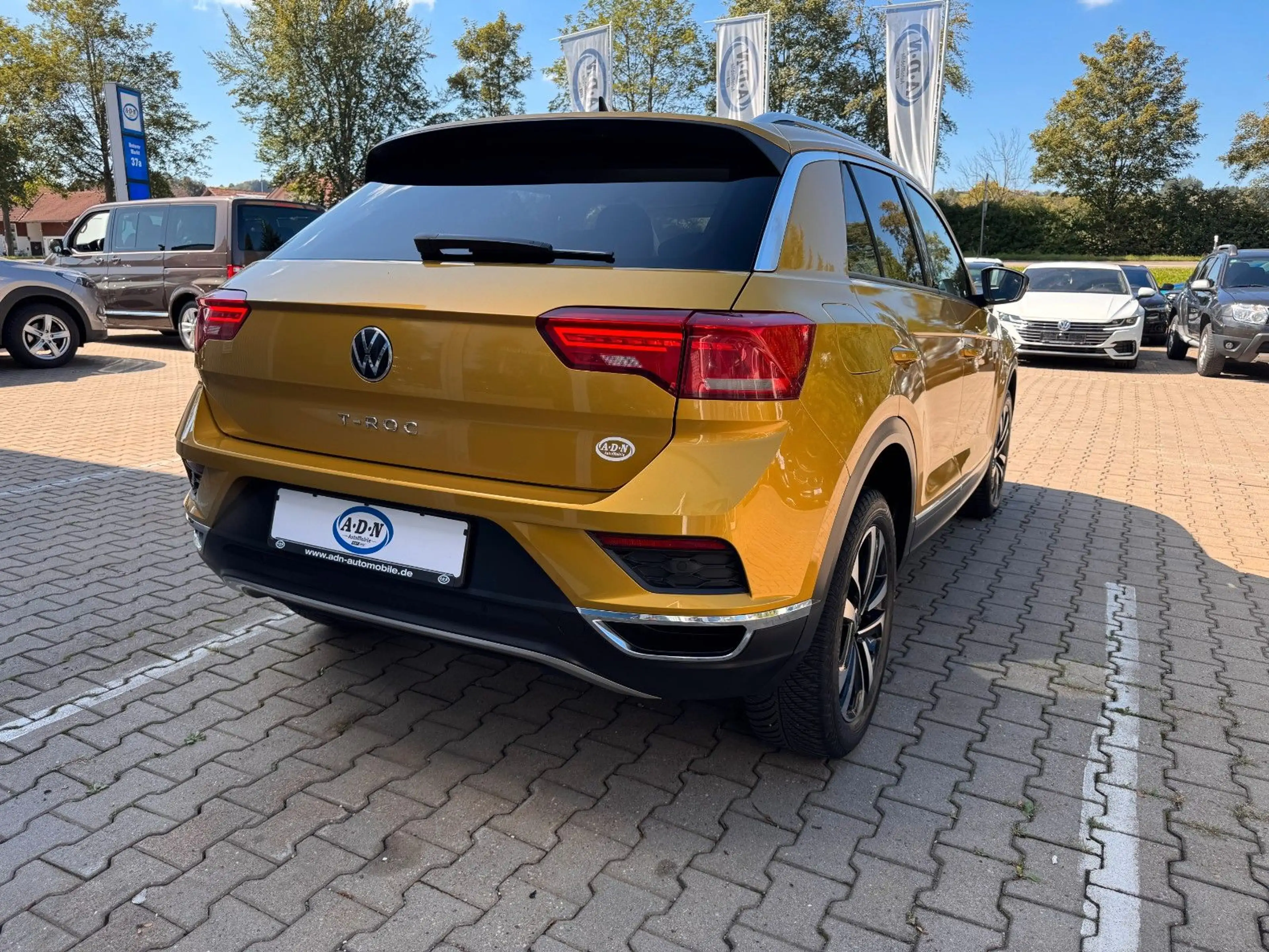 Volkswagen T-Roc United 2.0 TDI DSG *Virtual* Navi*Kamera* — photo 4