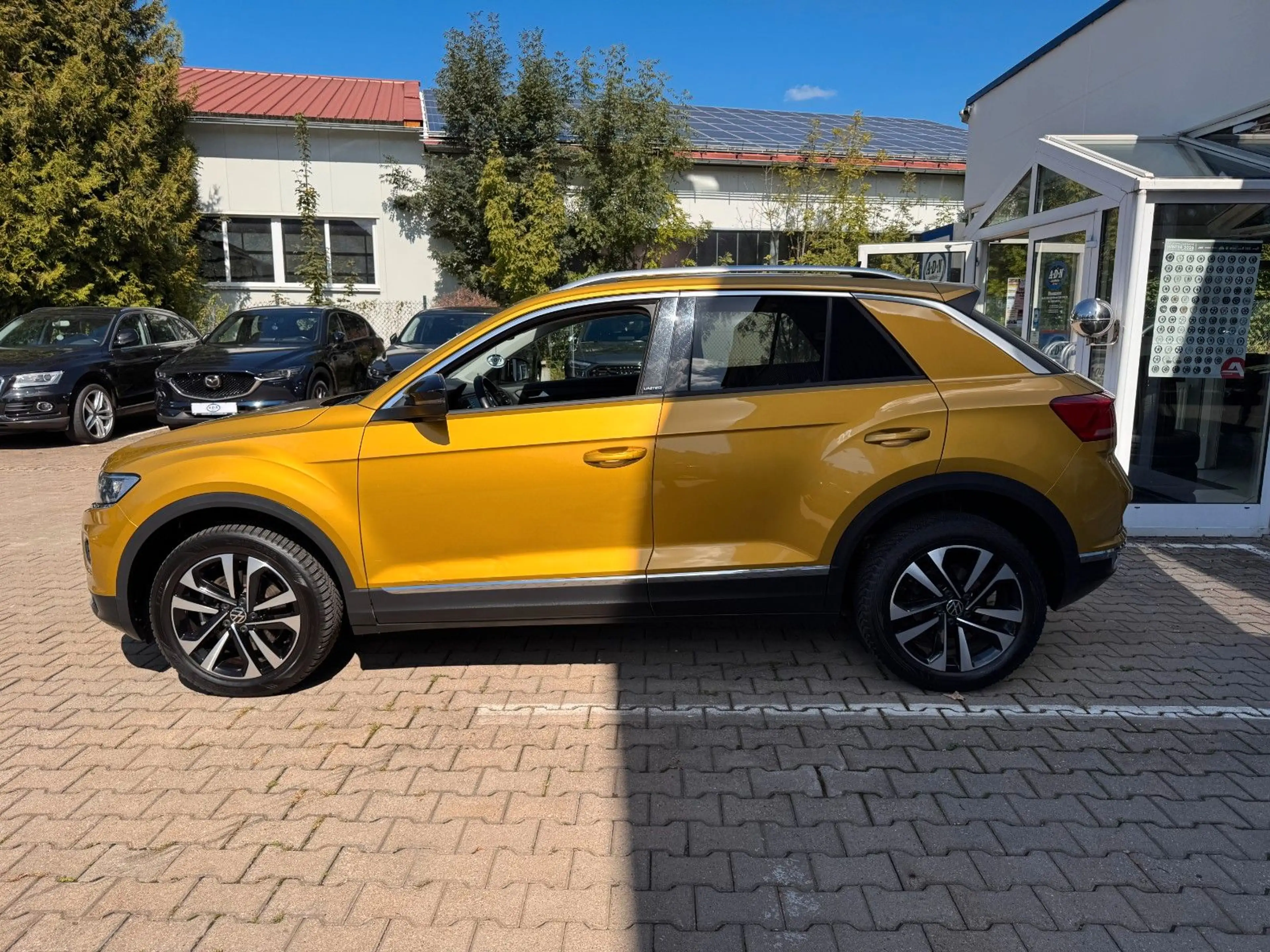 Volkswagen T-Roc United 2.0 TDI DSG *Virtual* Navi*Kamera* — photo 2