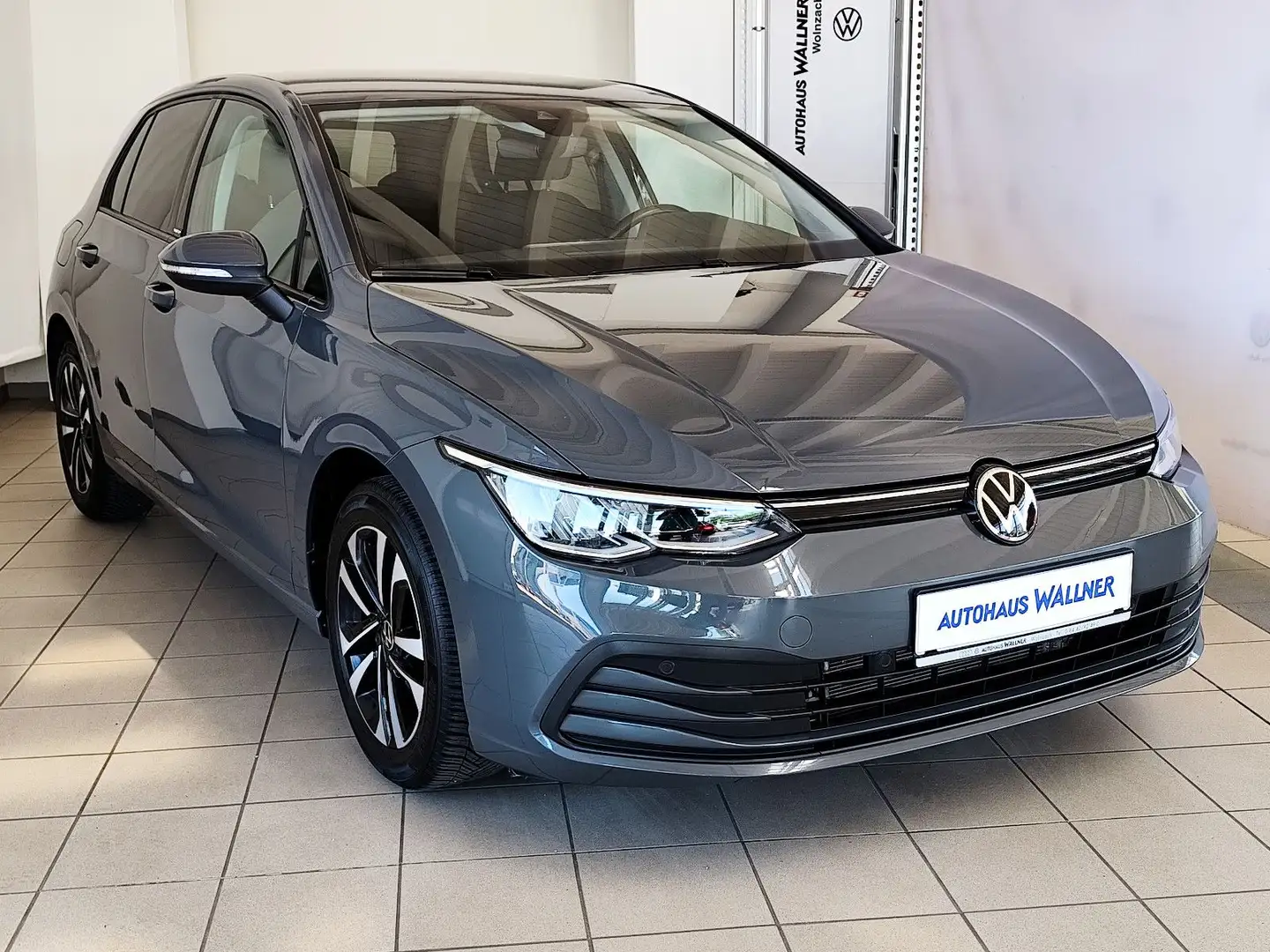 Volkswagen Golf VIII 2.0 TDI DSG United AHK Grau - 2