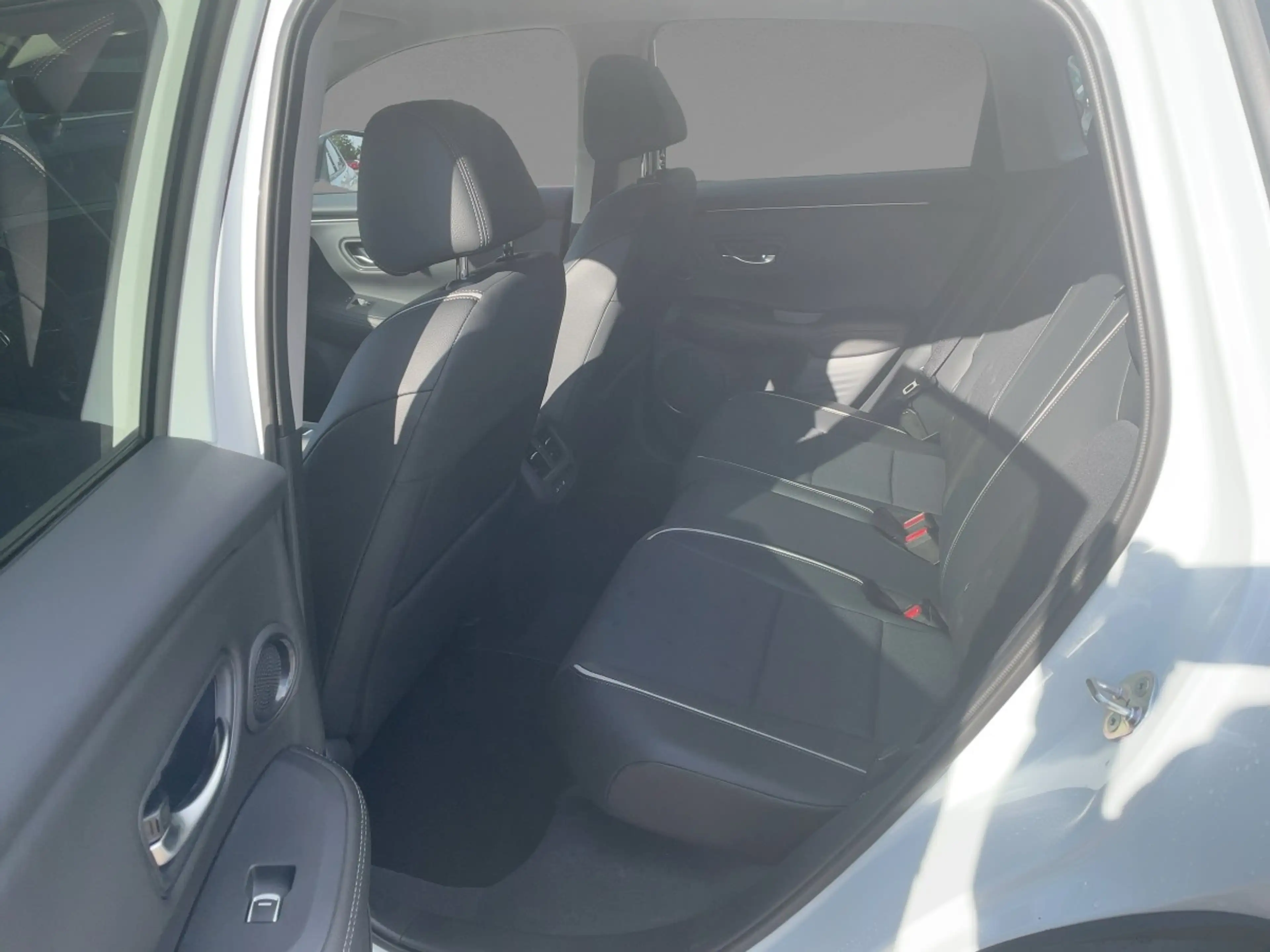 Honda ZR-V 2.0 e:HEV Sport Navi* Kamera* LED* PDC* — photo 9
