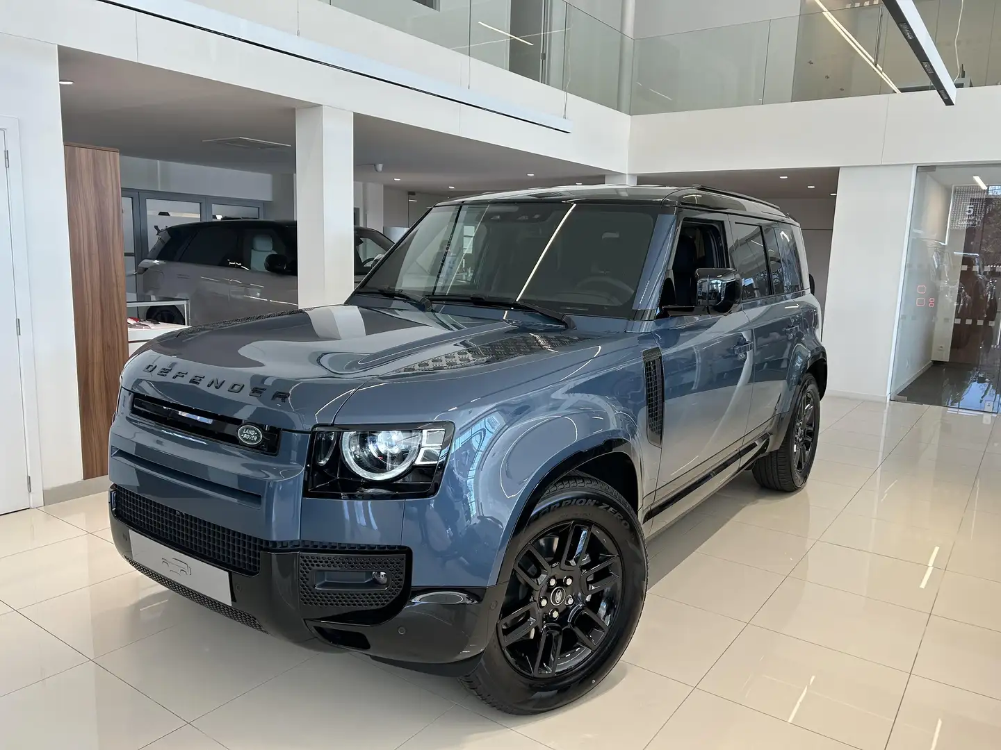 Land Rover Defender X-Dynamic SE Blauw - 1