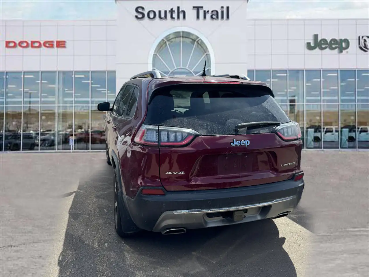 Jeep Cherokee снимка Jeep Cherokee