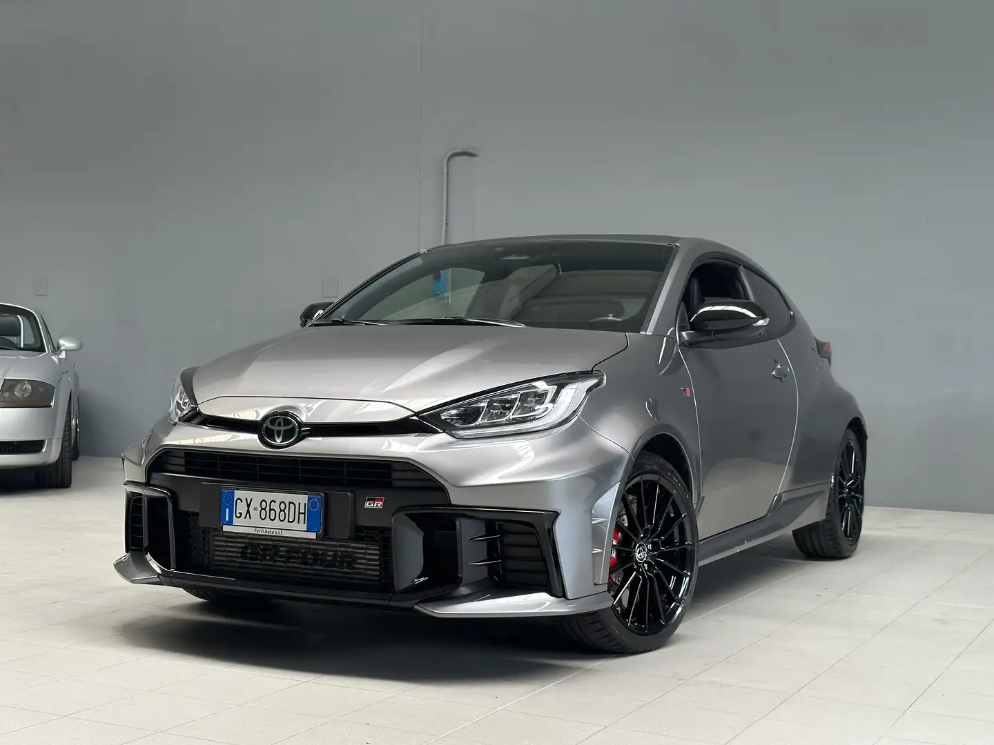 Toyota Yaris GR 1.6 Circuit Grigio - 1