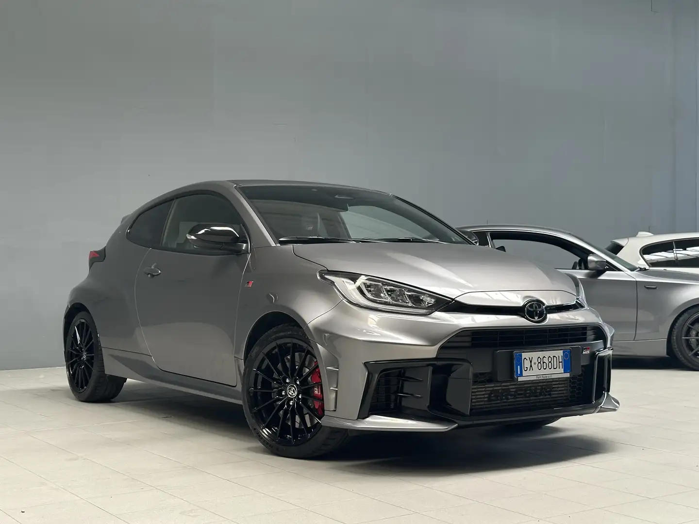 Toyota Yaris GR 1.6 Circuit Grigio - 2