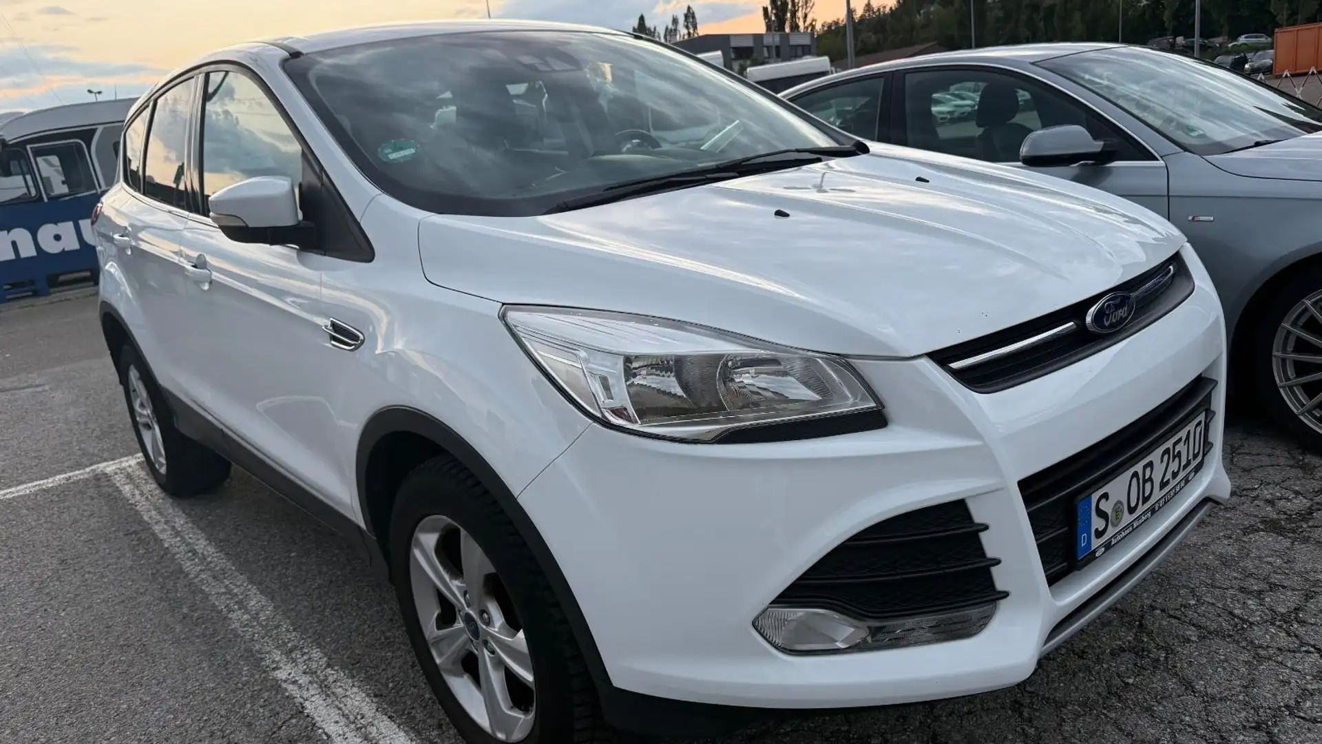 Ford Kuga Sync Edition,99.990,Tüv-Service Neu,1-Hand Білий - 1