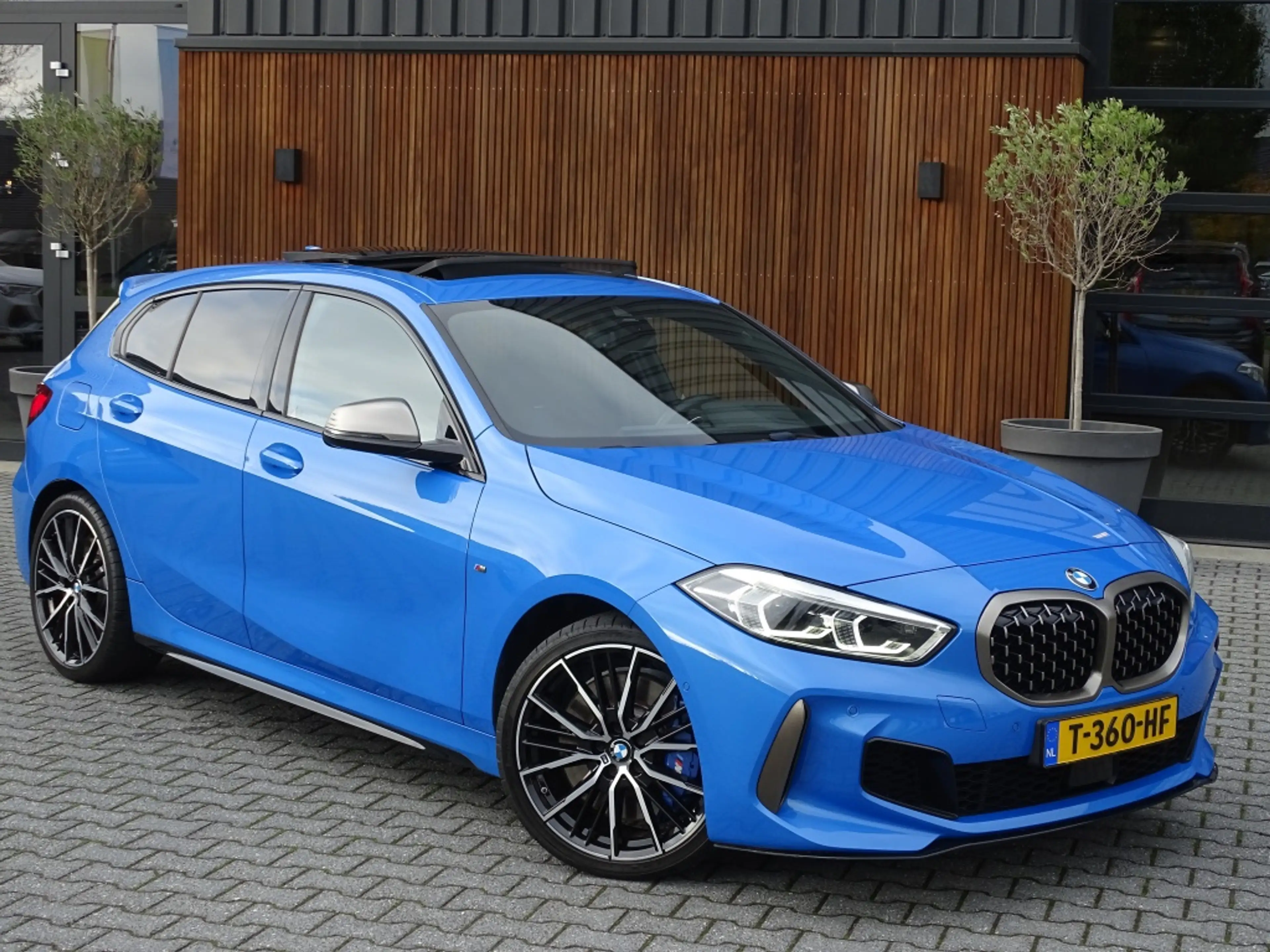 BMW 135 1-serie M135i 306PK xDrive M-sport / Individual / — photo 2