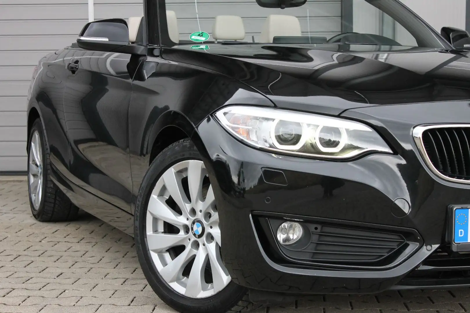 BMW 220 i Cabrio*Leder*LED*Navi*Automatik* Schwarz - 2