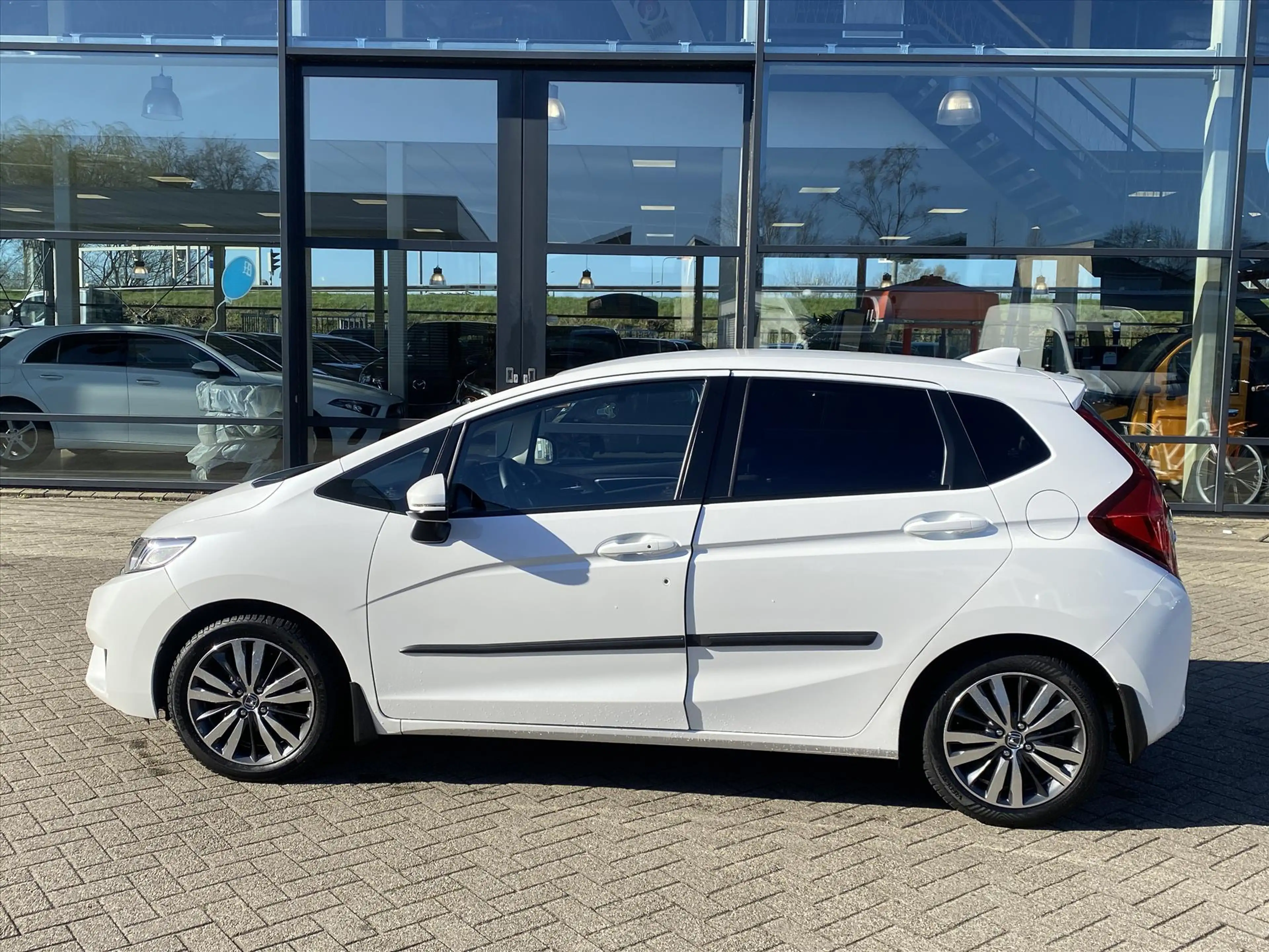 Honda Jazz 1.3 i-VTEC 102pk CVT Elegance — photo 12