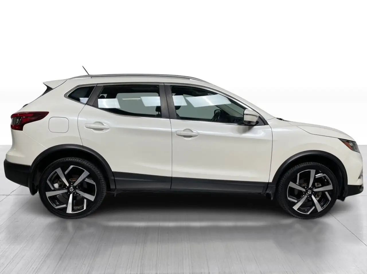 Nissan Qashqai снимка Nissan Qashqai