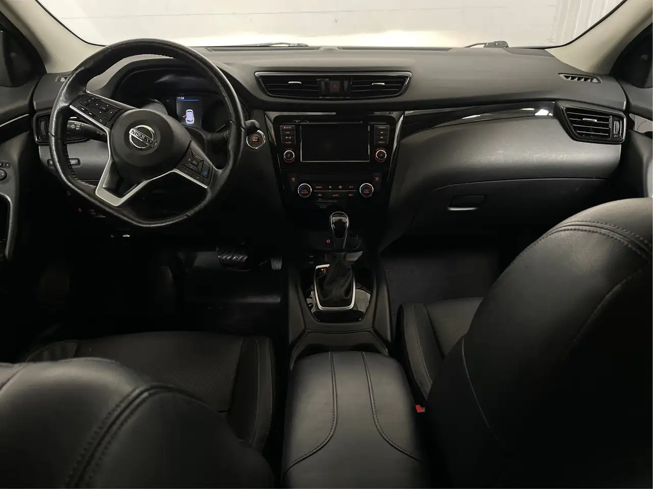 Nissan Qashqai снимка Nissan Qashqai