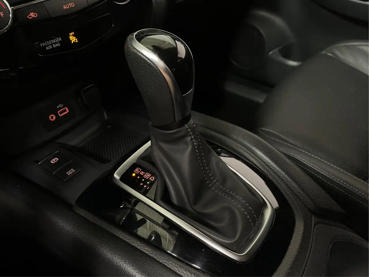 Nissan Qashqai снимка Nissan Qashqai