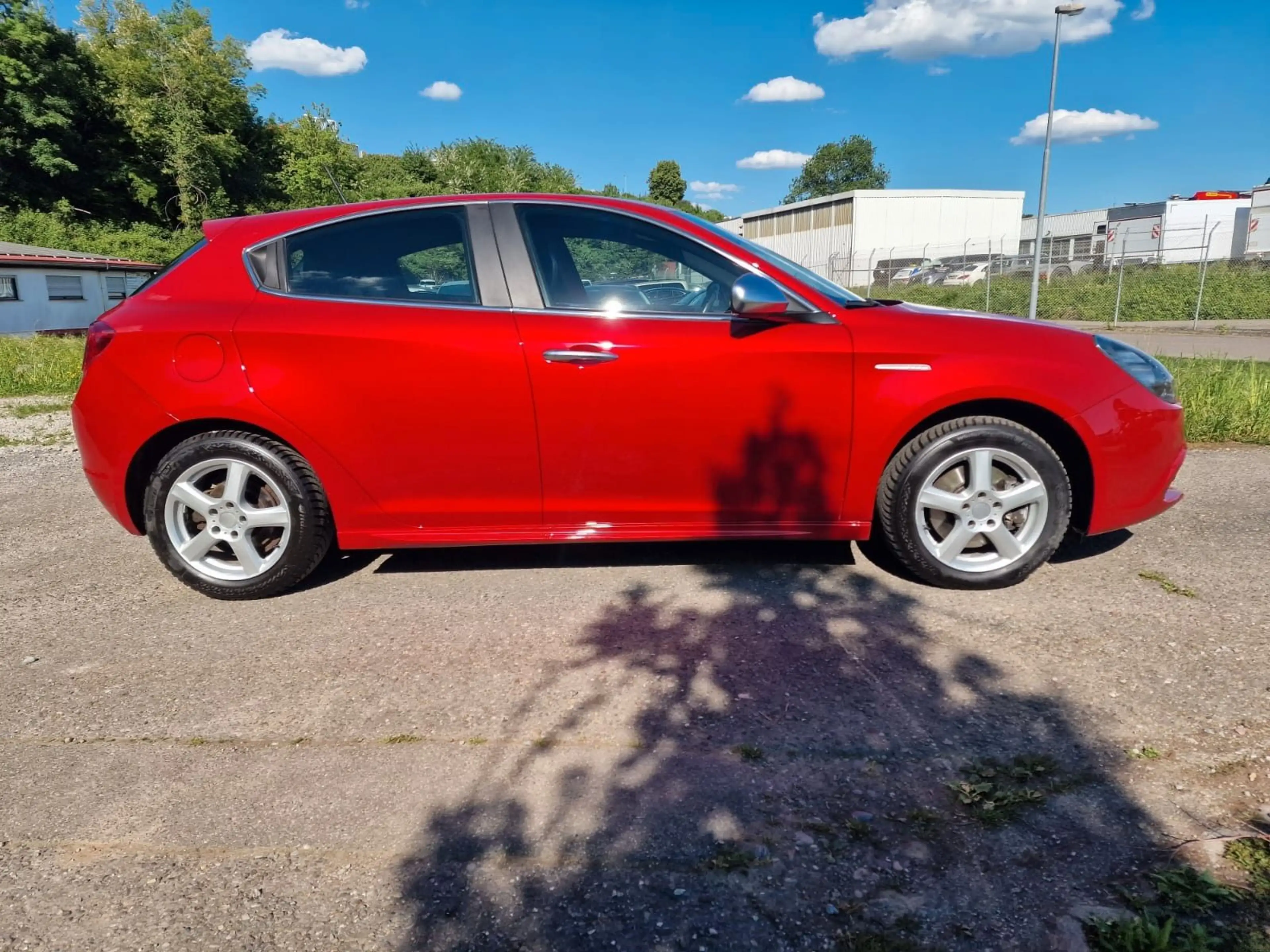 Alfa Romeo Giulietta Turismo — photo 8