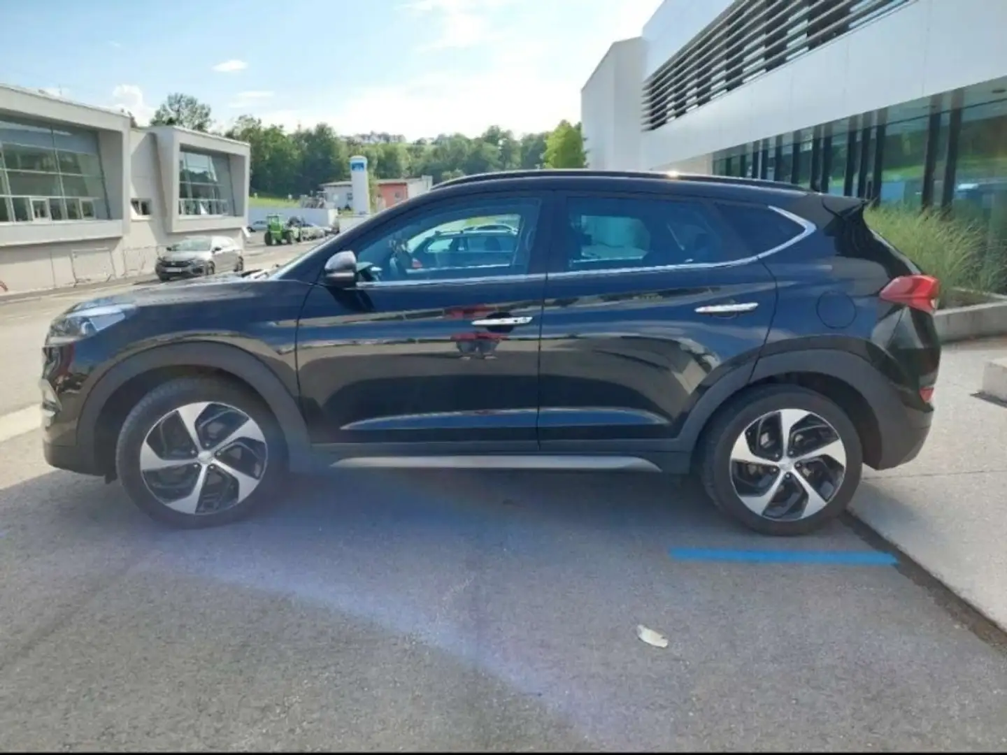 Hyundai TUCSON 2,0 CRDI 4WD Platin Aut. - 2