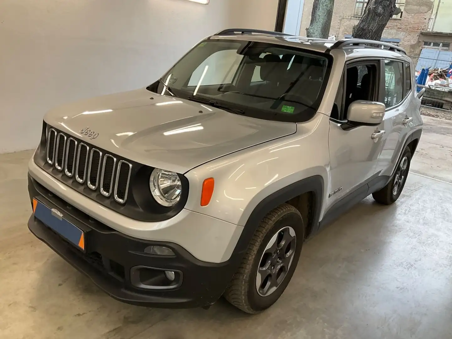 Jeep Renegade Renegade 1.4 MultiAir DSGLongitude Grau - 1