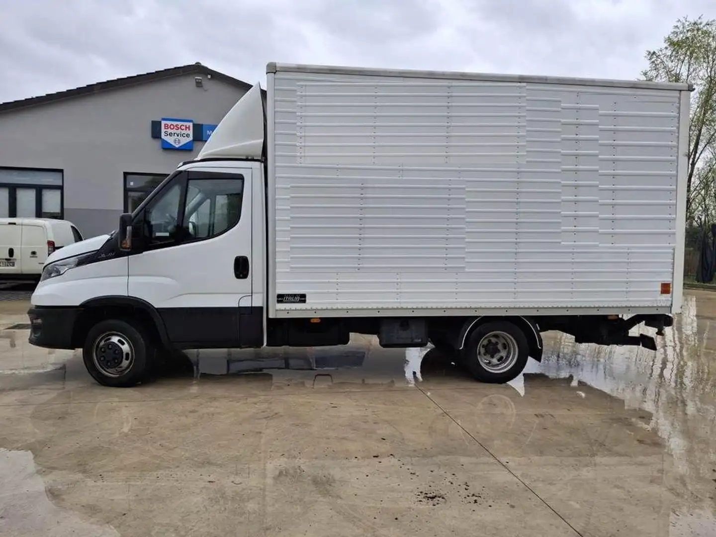 Iveco DAILY  35C 14 2.3 HDI Blanc - 2