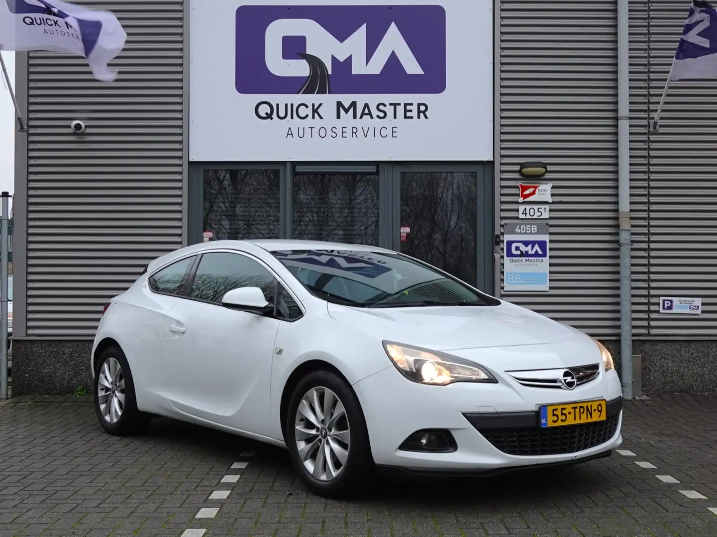 Opel Astra GTC 1.4 Turbo Sport - NAP - Nieuwe APK Wit - 2