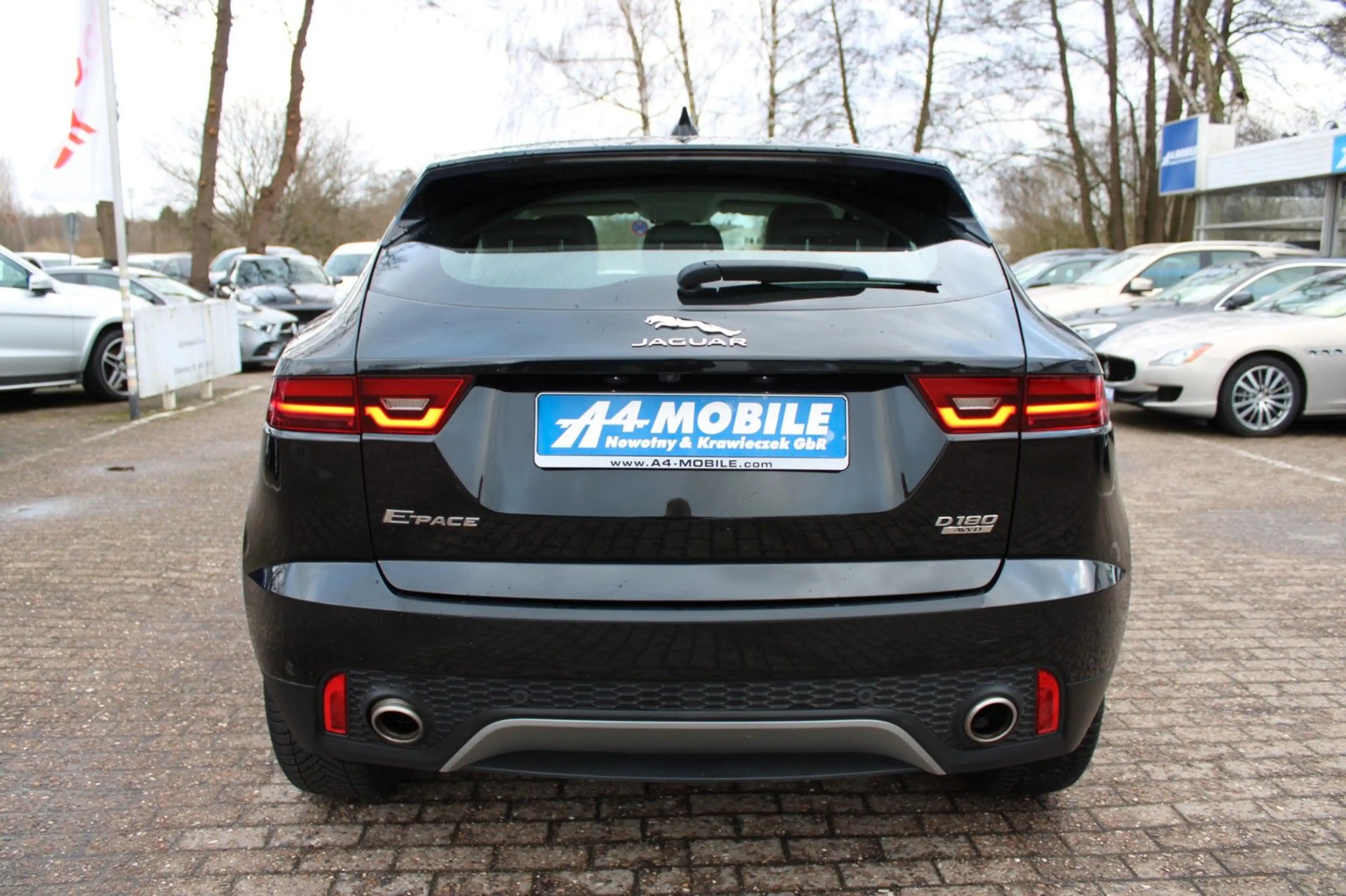 Jaguar E-Pace D180 S 4WD Automatik Leder LED Kamera — photo 14