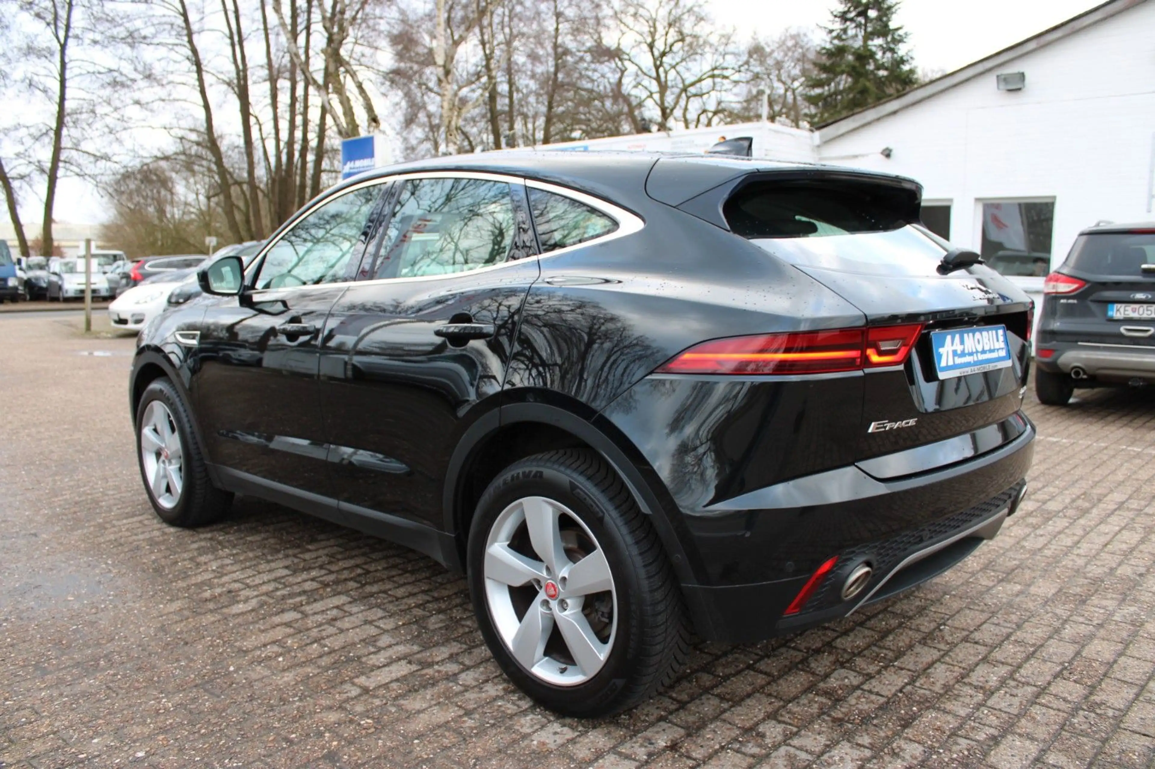 Jaguar E-Pace D180 S 4WD Automatik Leder LED Kamera — photo 13