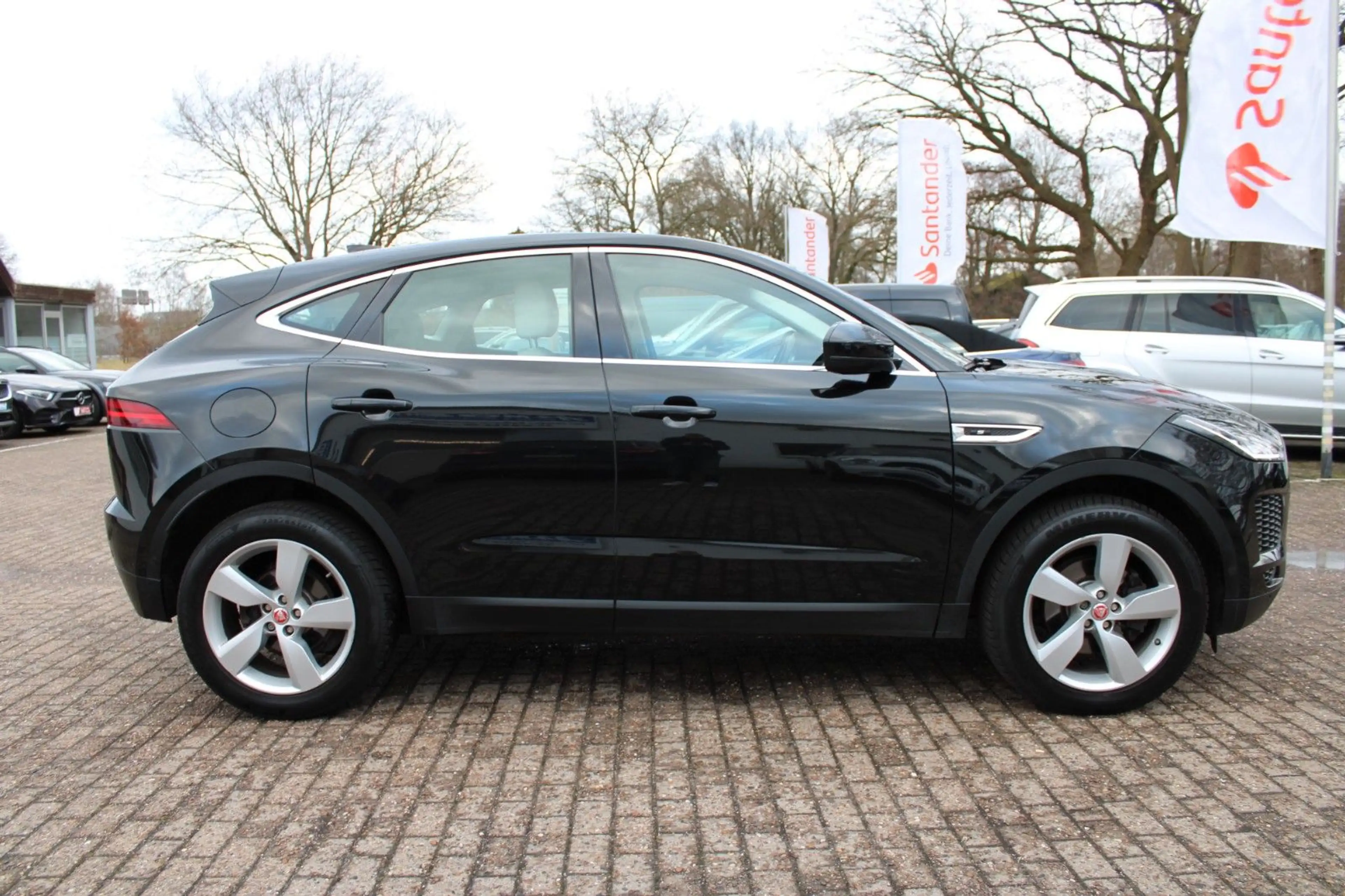 Jaguar E-Pace D180 S 4WD Automatik Leder LED Kamera — photo 15