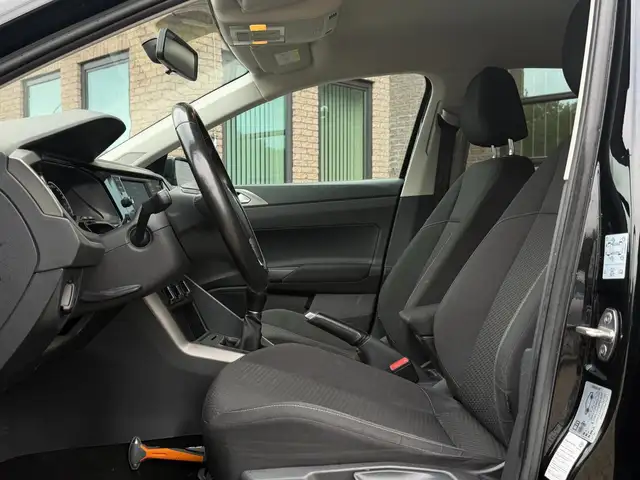 Volkswagen Polo view 7