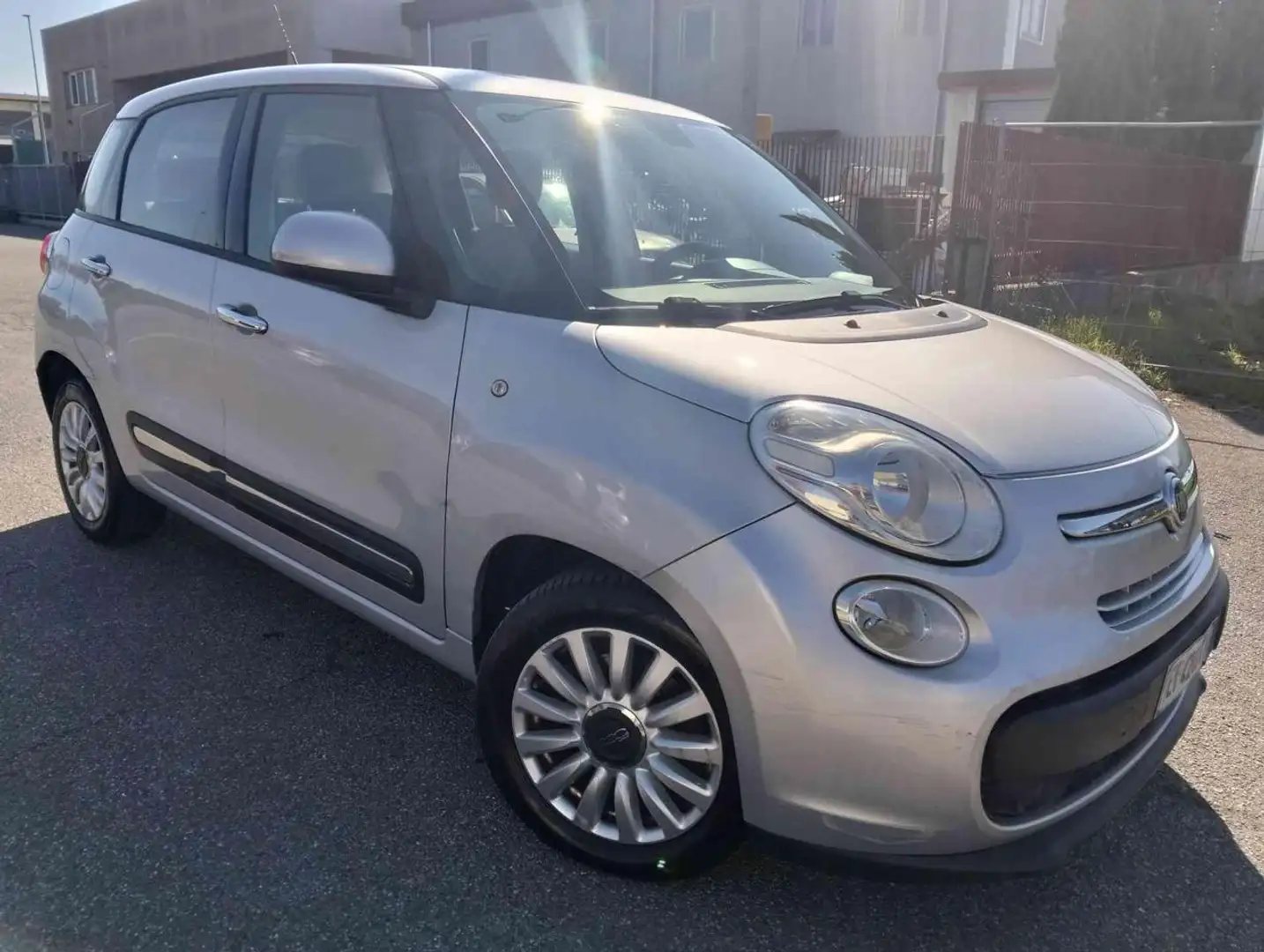 Fiat 500L 1,3 mjt.. Grau - 2