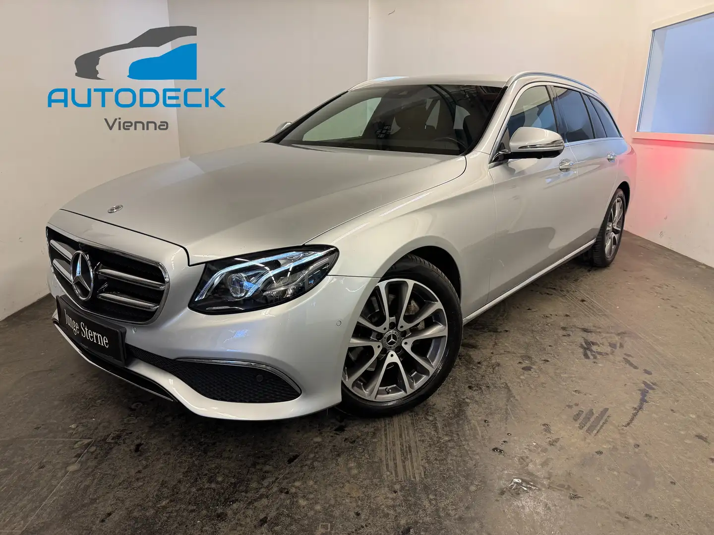 Mercedes-Benz E 220 E 220d 4Matic Avantgarde/360°/Multibeam/Keyless Grau - 1
