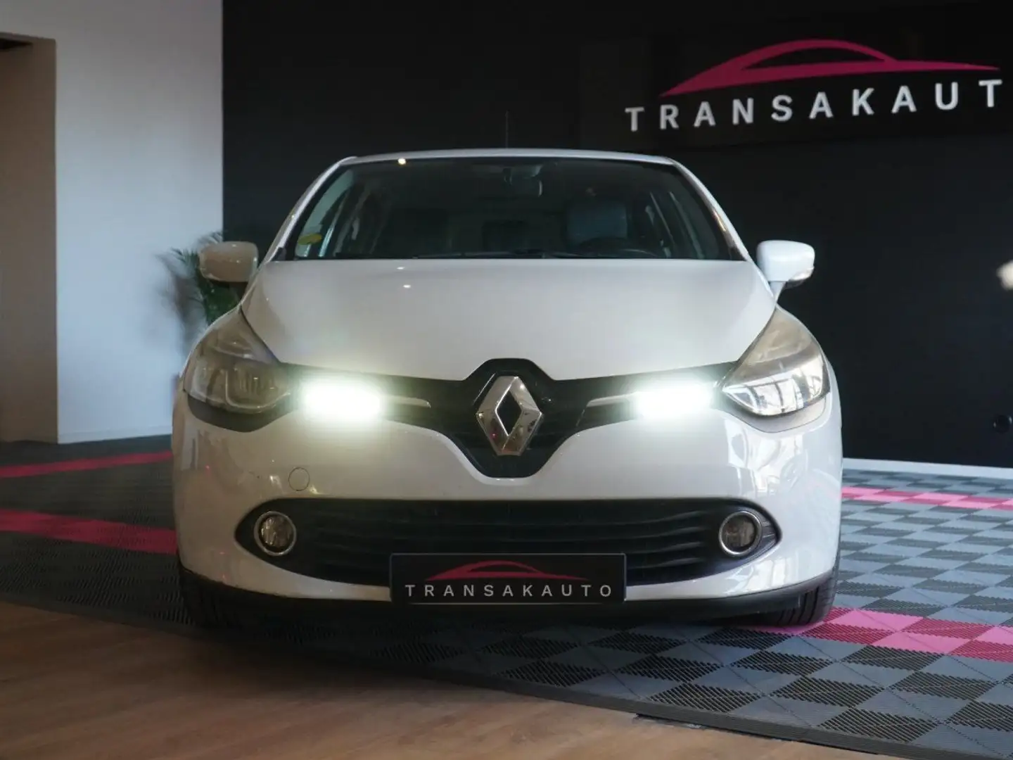 Renault Clio IV BUSINESS dCi 75 Energy 5Places Blanc - 2