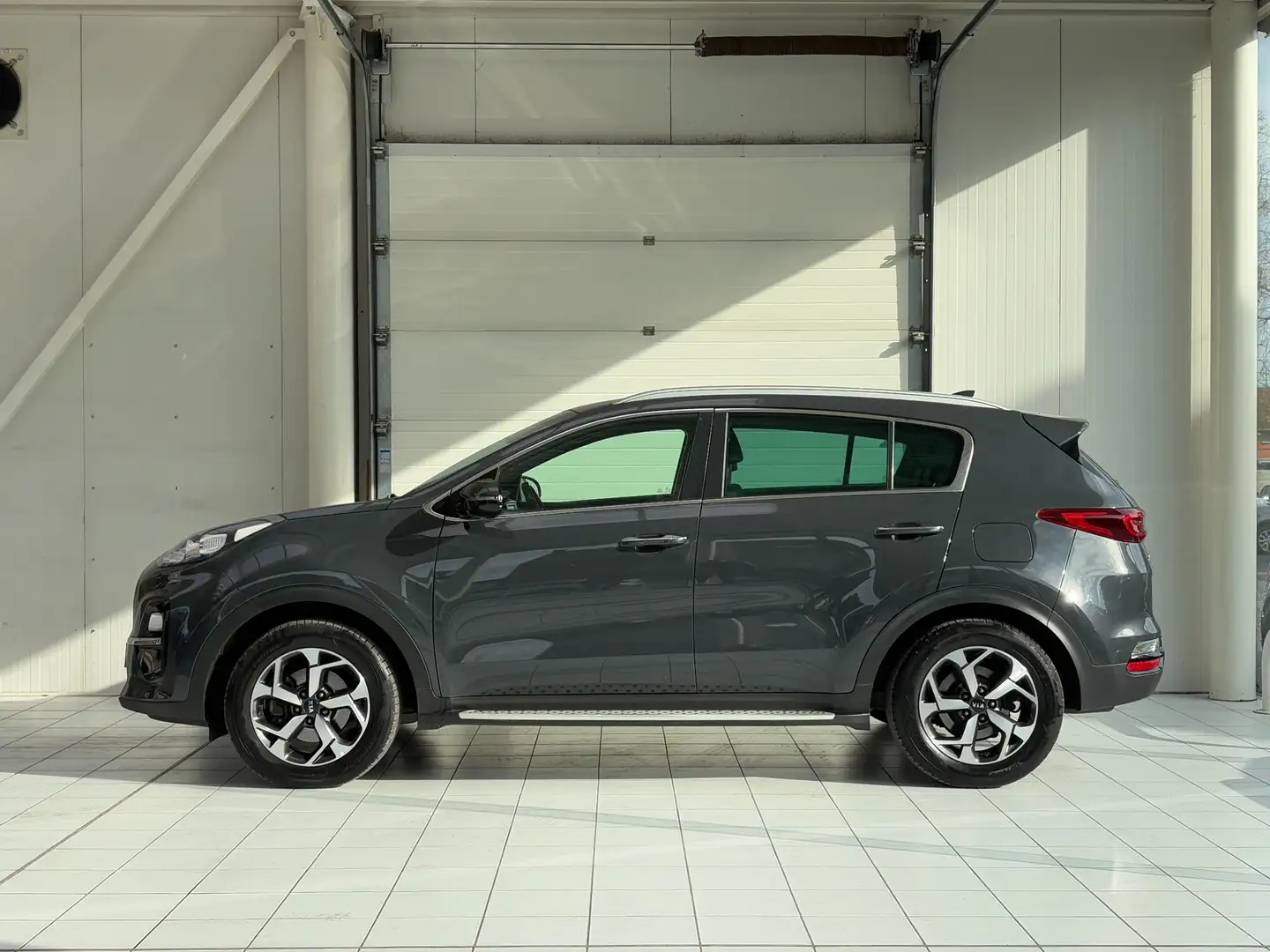 Kia Sportage 1.6 CRDi *CUIR * GPS * CAMERA * CARPLAY * JANTES* siva - 2