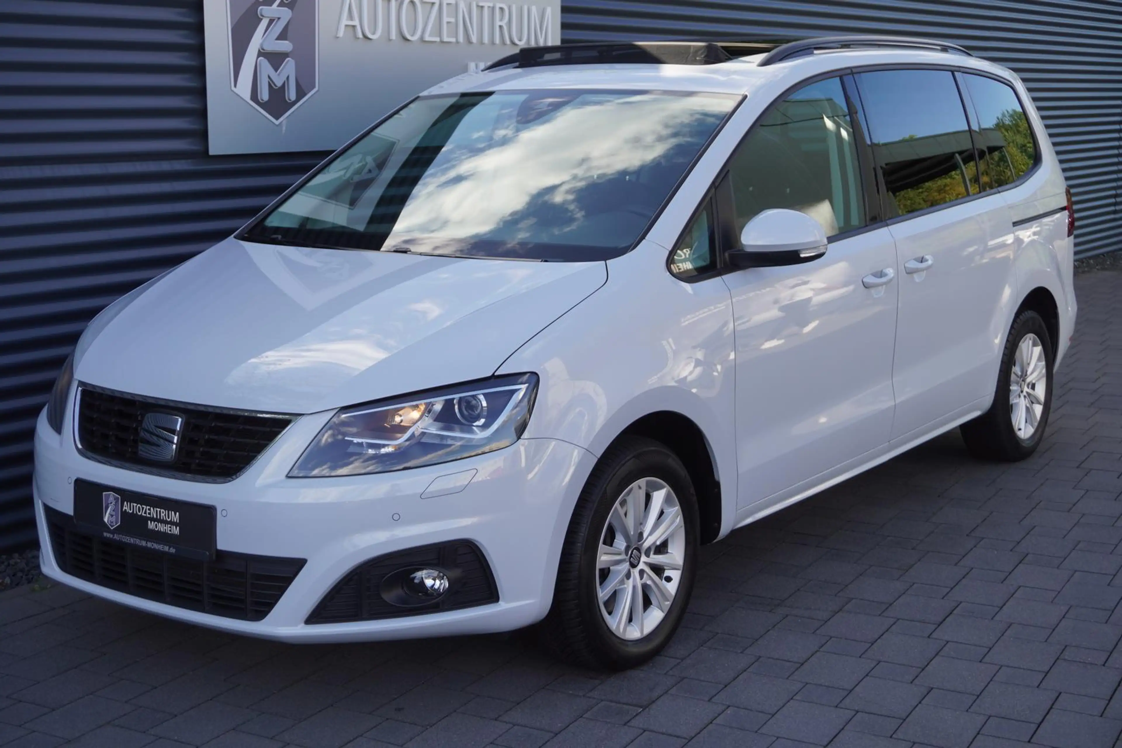 SEAT Alhambra 1.4 TSI STYLE|7-SITZER|KAMERA|APPLE|DAB — photo 2