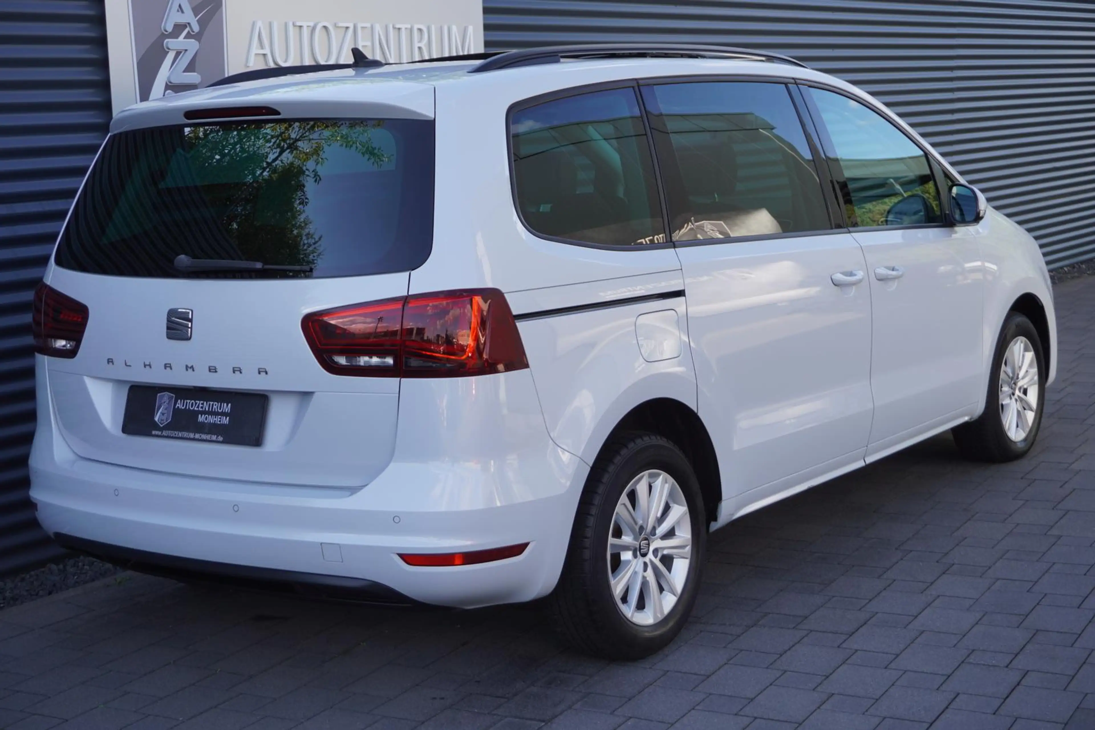 SEAT Alhambra 1.4 TSI STYLE|7-SITZER|KAMERA|APPLE|DAB — photo 9