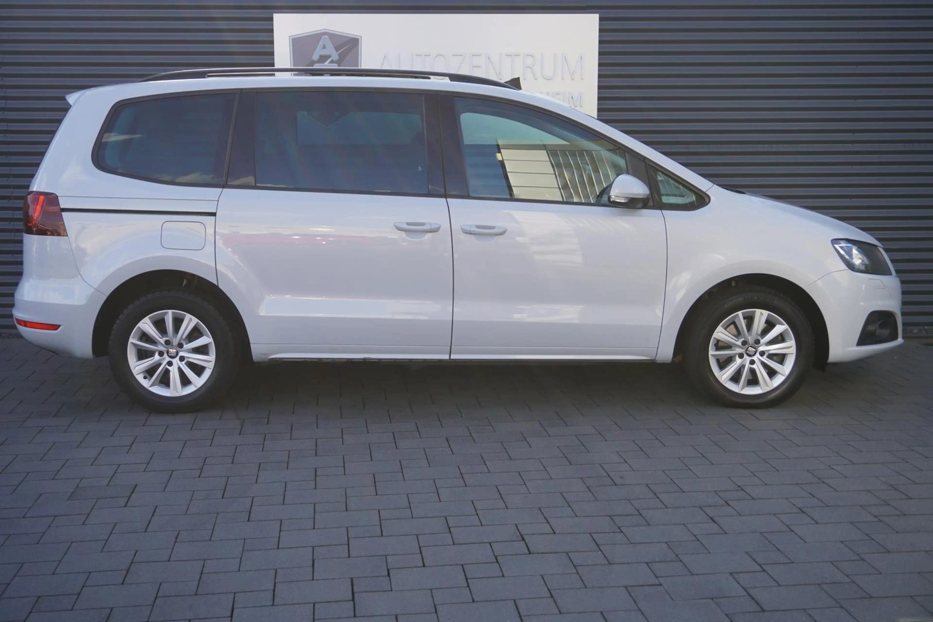 SEAT Alhambra 1.4 TSI STYLE|7-SITZER|KAMERA|APPLE|DAB — photo 5