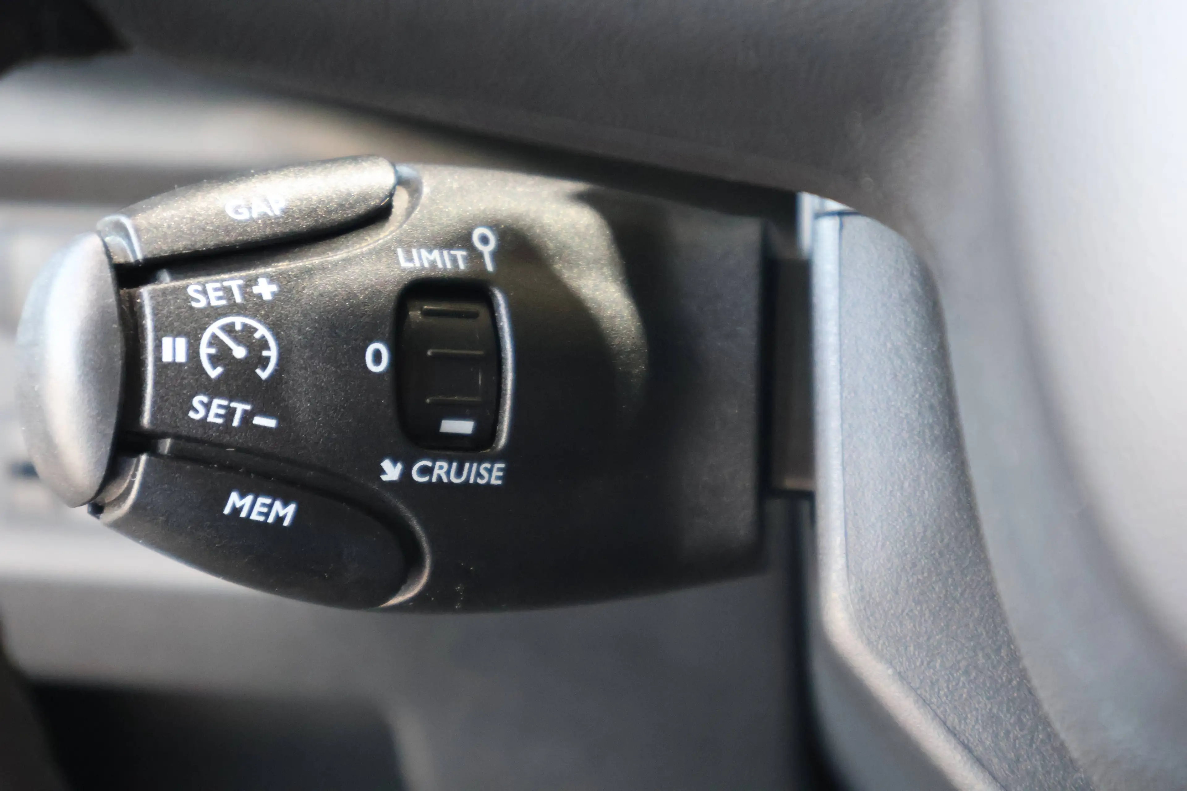 Citroen C5 Aircross 1.2 HYBRID 136PK e-DCS6 / TREKHAAK / CAMERA / KEYLESS / NAVI — photo 13