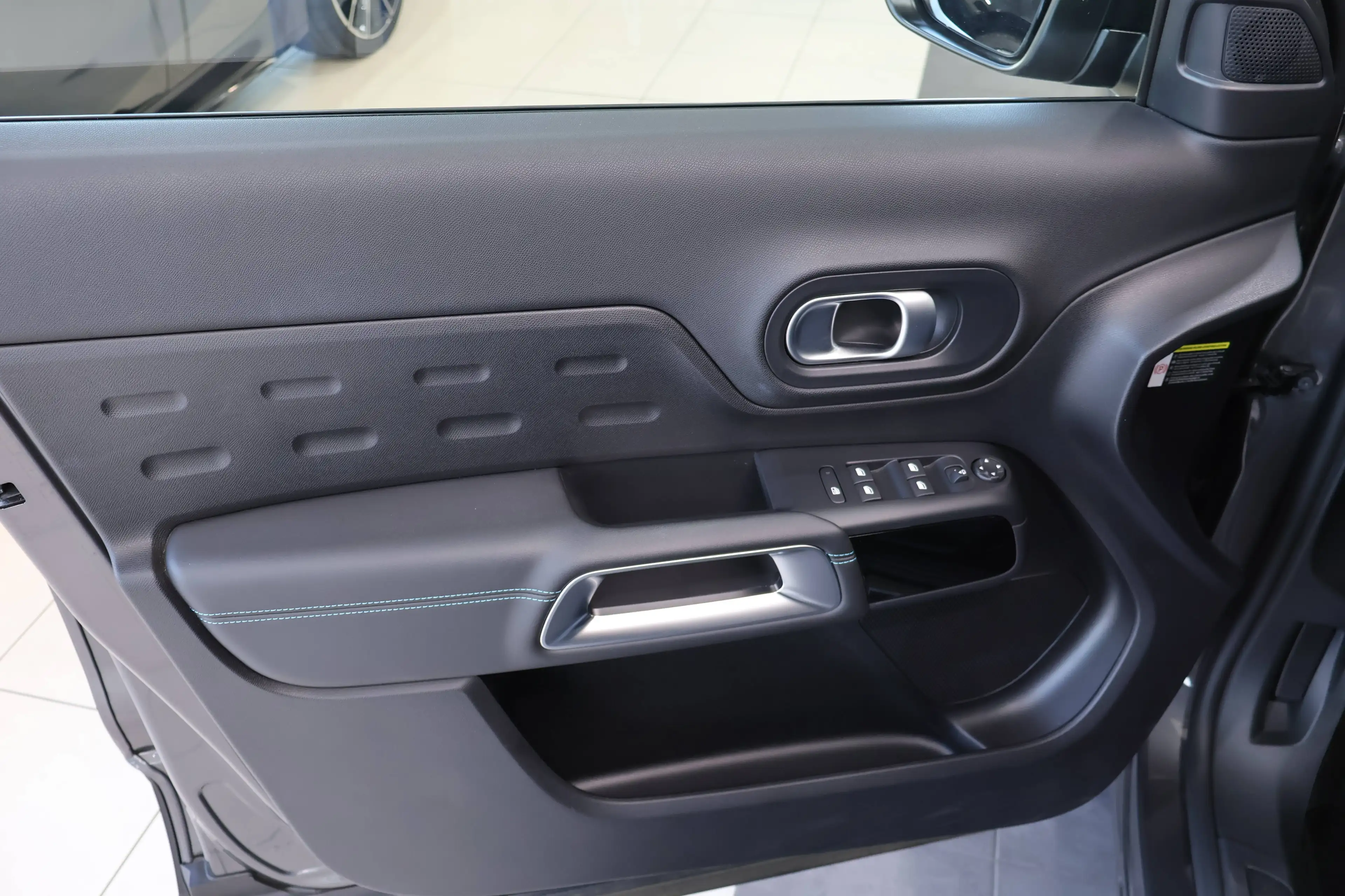 Citroen C5 Aircross 1.2 HYBRID 136PK e-DCS6 / TREKHAAK / CAMERA / KEYLESS / NAVI — photo 9