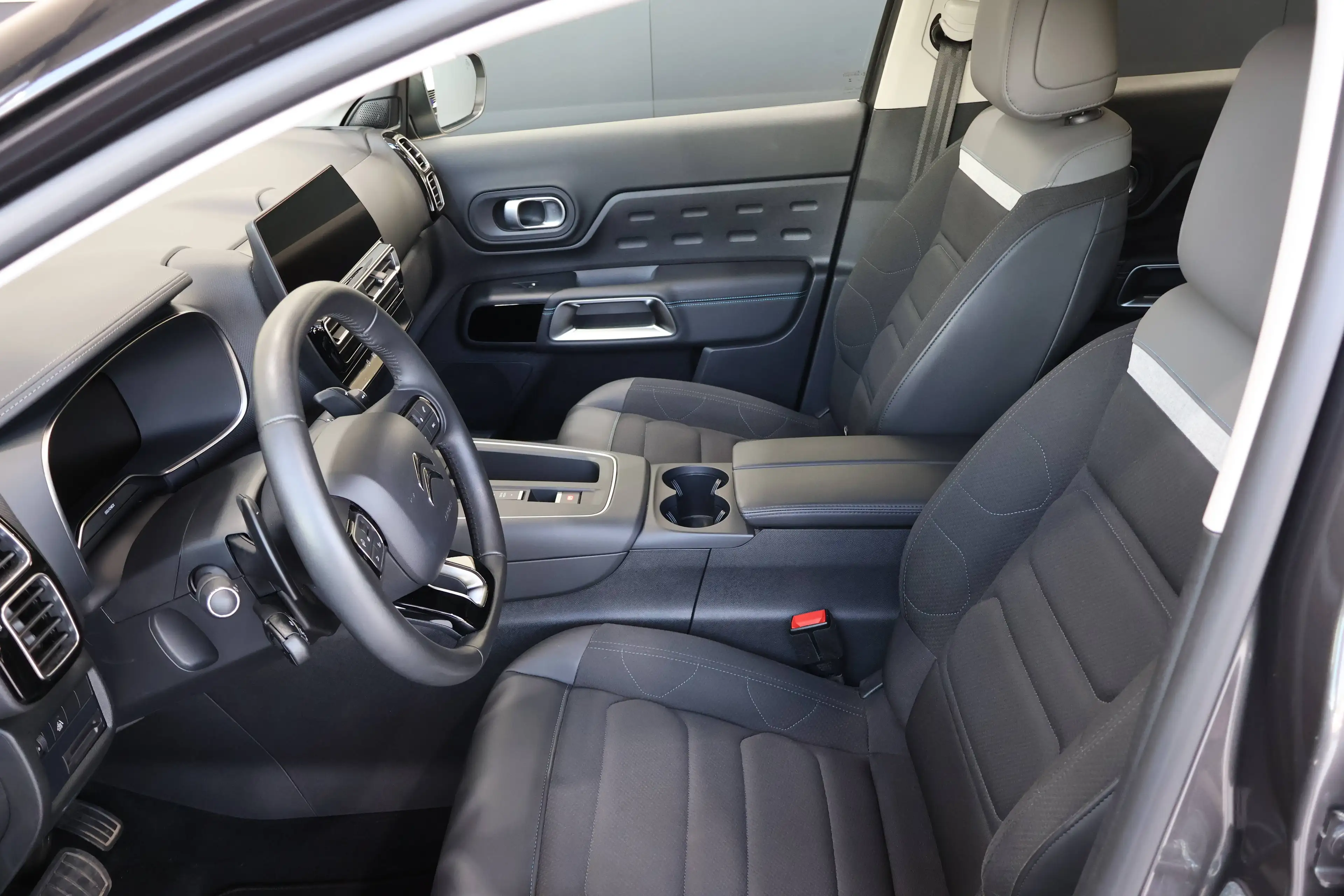 Citroen C5 Aircross 1.2 HYBRID 136PK e-DCS6 / TREKHAAK / CAMERA / KEYLESS / NAVI — photo 10