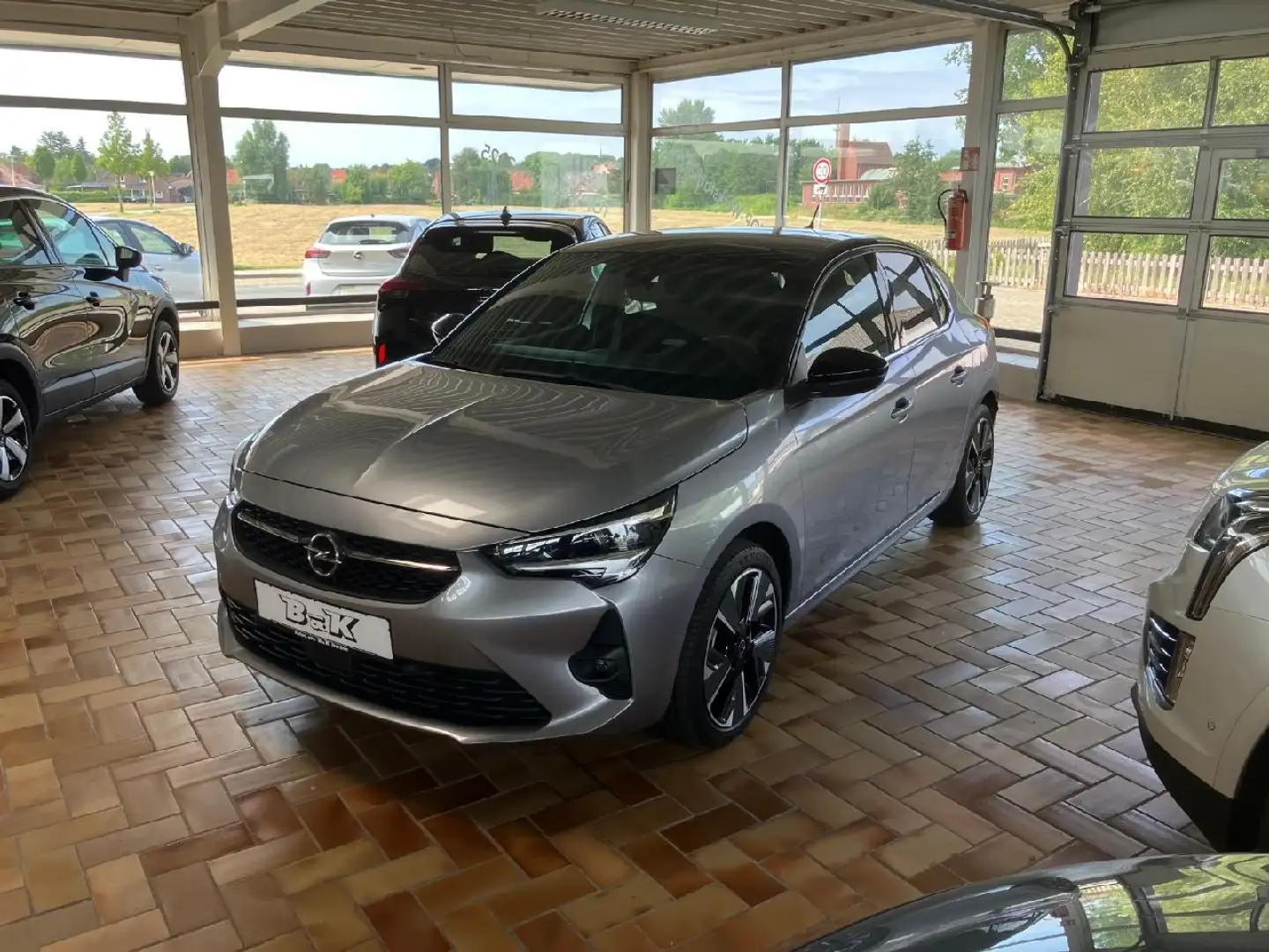 Opel Corsa-e e Ultimate Grau - 1
