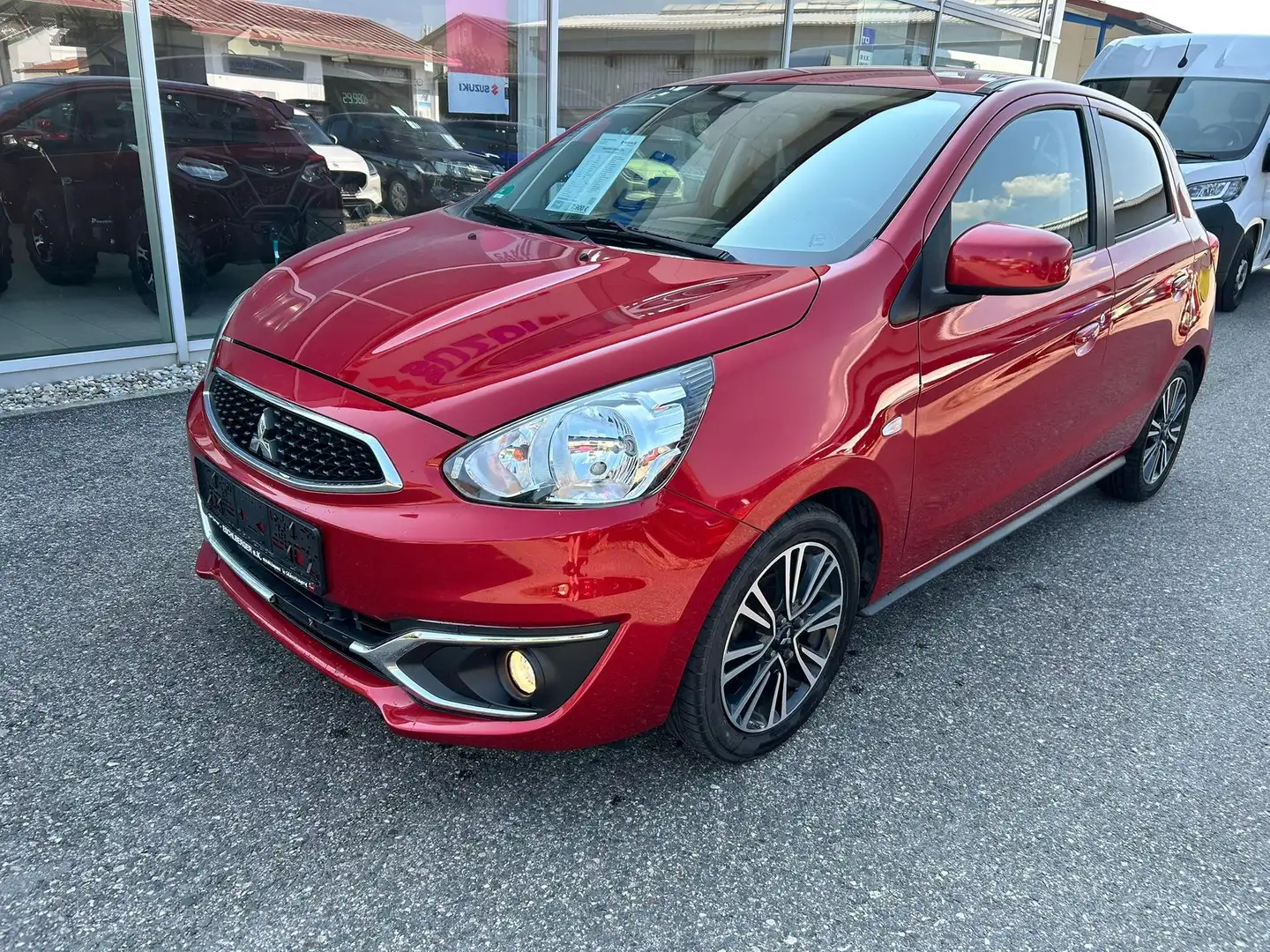 Mitsubishi Space Star 1.2 Edition 100 1.2 Liter Rot - 2