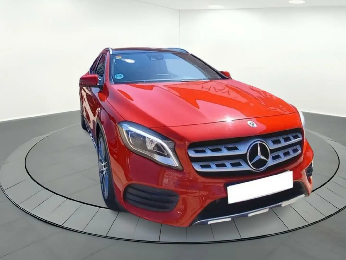 Mercedes-Benz GLA 200 CDI / D 2.1 AMG LINE 135CV MT6 E6 Rojo - 2